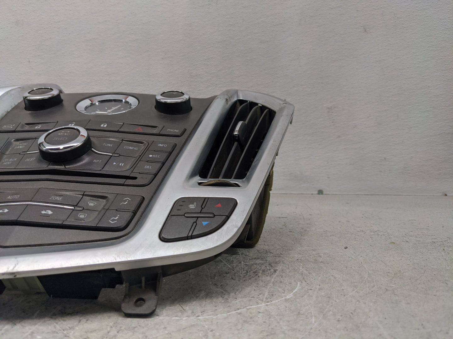 2010 Cadillac Srx Radio AM FM Cd Player Receiver Replacement P/N:14799513 20848220 Fits OEM Used Auto Parts - Oemusedautopar
