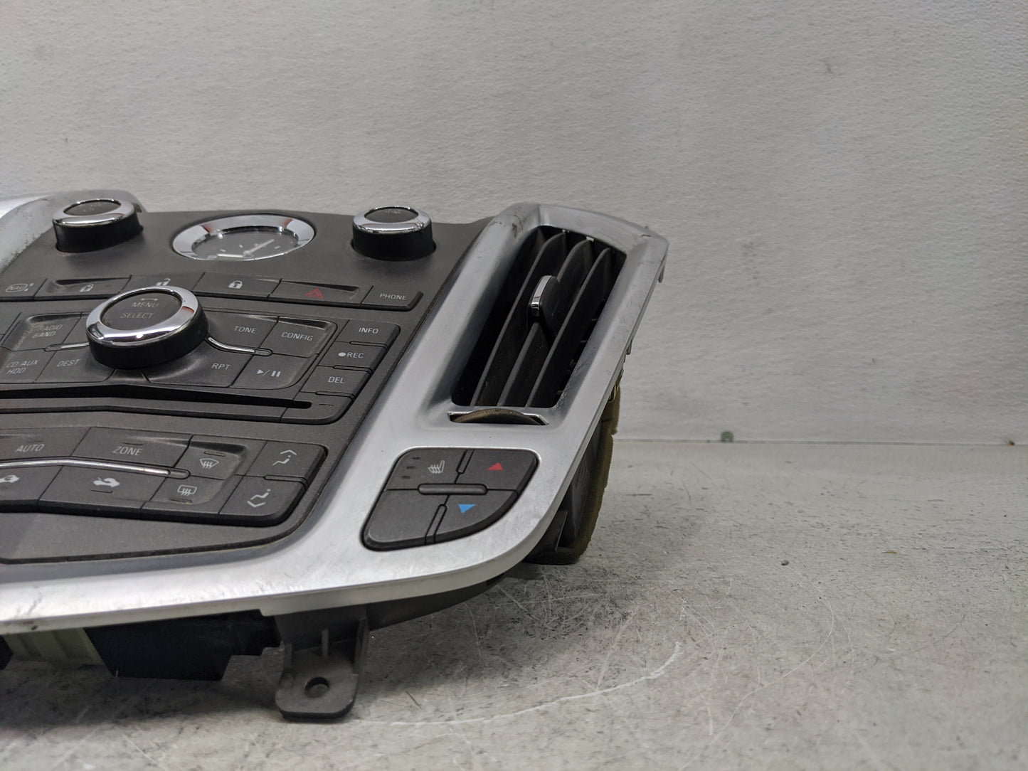 2010 Cadillac Srx Radio AM FM Cd Player Receiver Replacement P/N:14799513 20848220 Fits OEM Used Auto Parts - Oemusedautopar