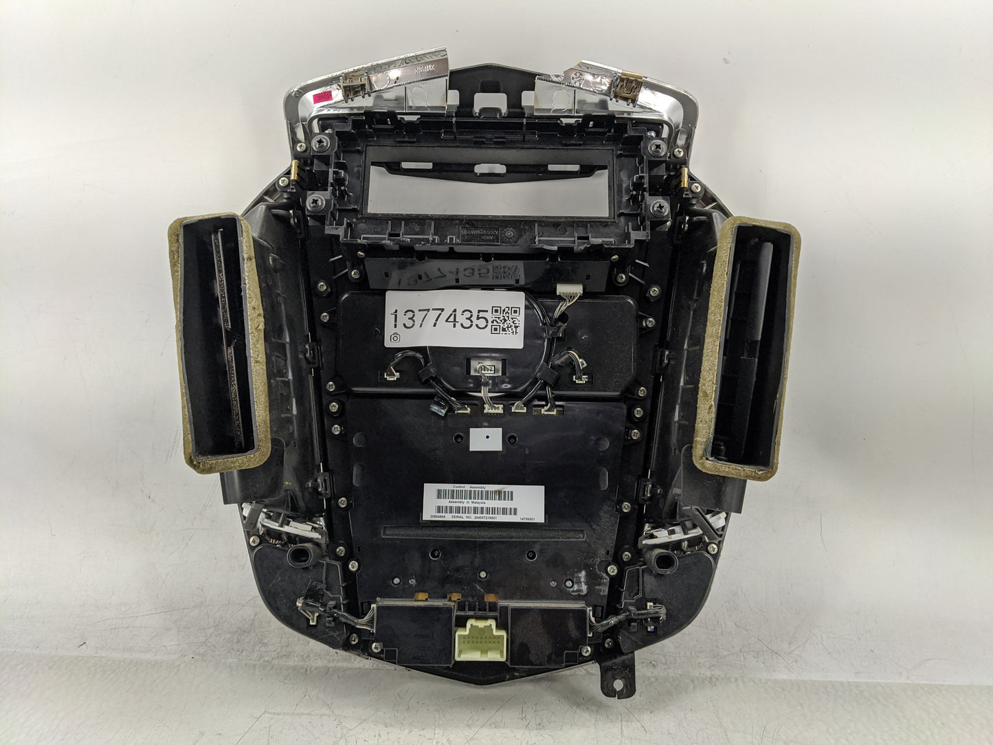 2010-2012 Cadillac Srx Radio AM FM Cd Player Receiver Replacement P/N:20882398H Fits Fits 2010 2011 2012 OEM Used Auto Parts