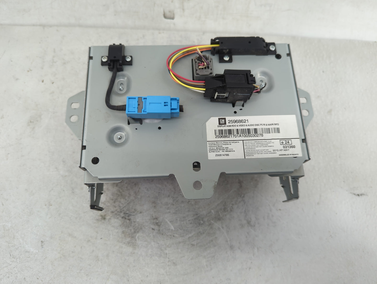 2010-2012 Cadillac Srx Radio AM FM Cd Player Receiver Replacement P/N:25968621 Fits Fits 2010 2011 2012 OEM Used Auto Parts 
