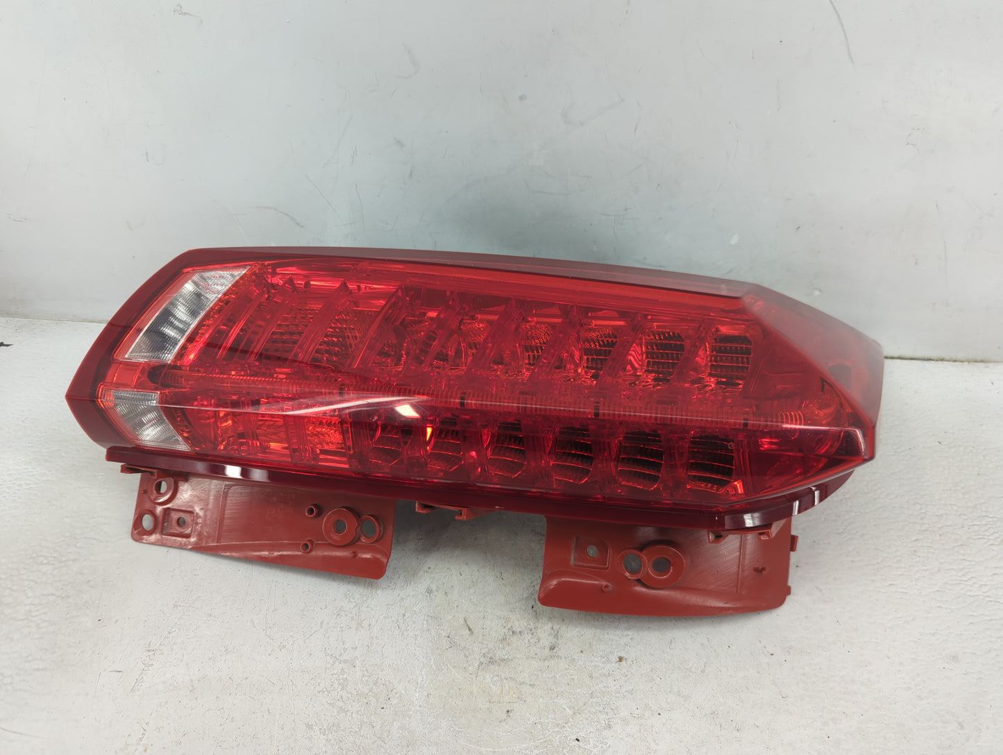 2010-2016 Cadillac Srx Tail Light Assembly Driver Left OEM Fits Fits 2010 2011 2012 2013 2014 2015 2016 OEM Used Auto Parts 