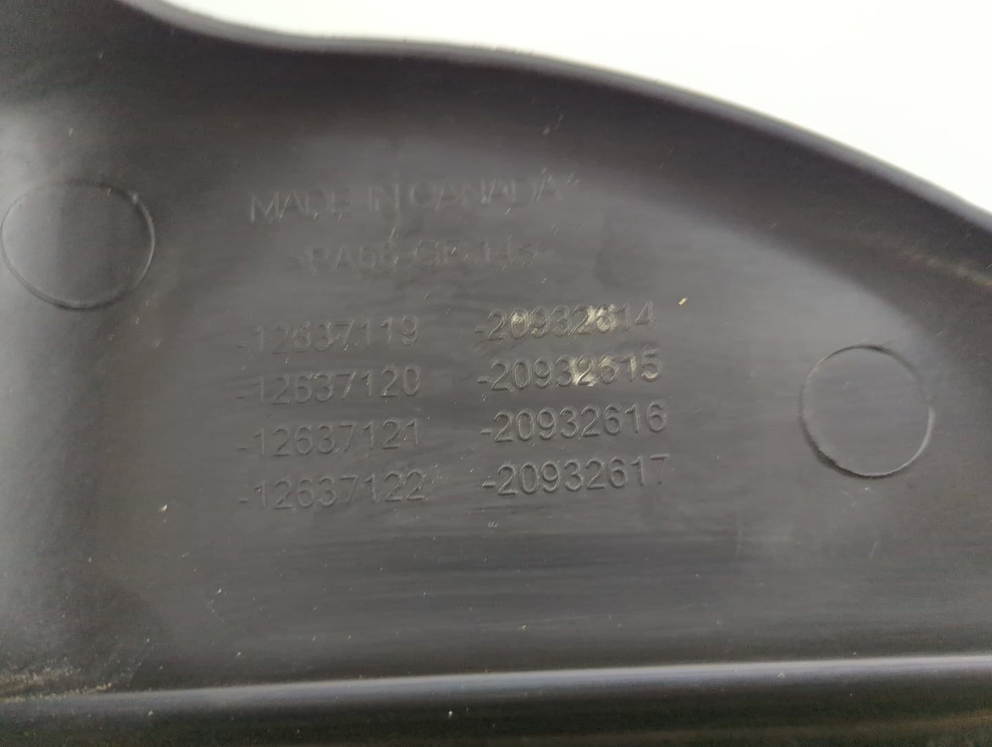 2010 Cadillac Srx Engine Cover - Oemusedautoparts1.com