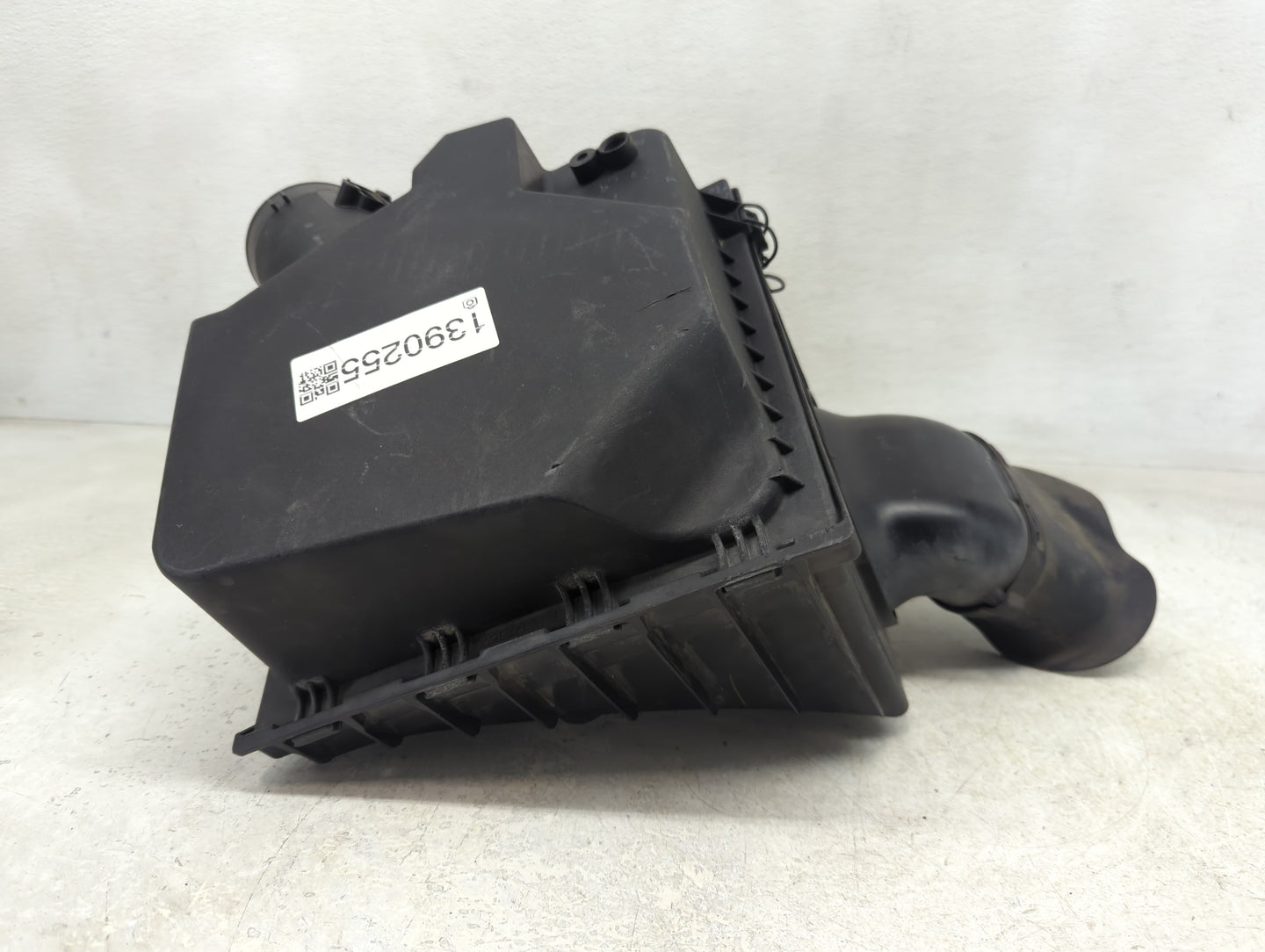 2010-2010 Cadillac Srx Air Cleaner Intake-duct Hose Tube - Oemusedautoparts1.com