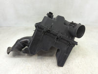 2010-2011 Cadillac Srx Air Cleaner Intake-duct Hose Tube - Oemusedautoparts1.com