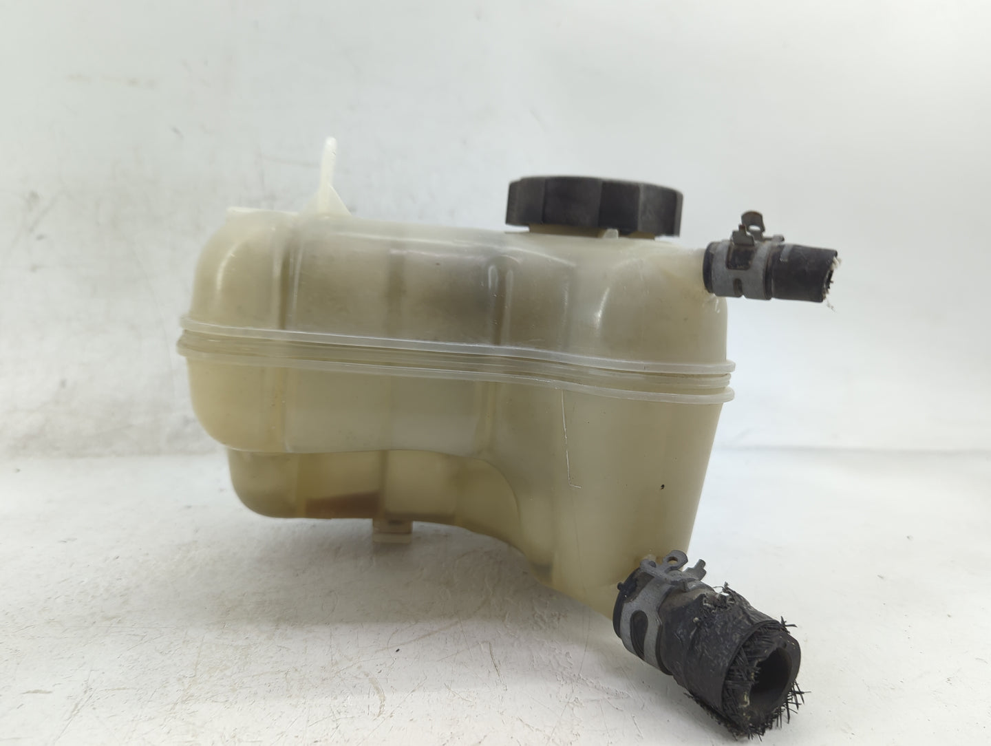 2010-2016 Cadillac Srx Radiator Coolant Overflow Expansion Tank Bottle - Oemusedautoparts1.com