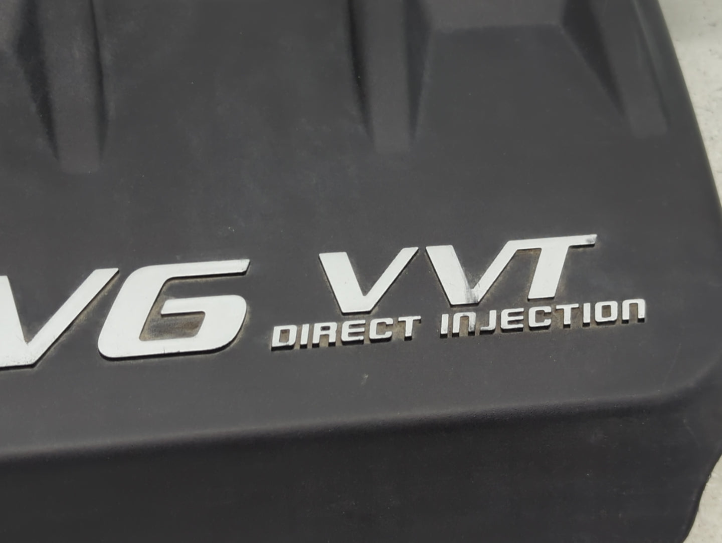 2010 Cadillac Srx Engine Cover - Oemusedautoparts1.com