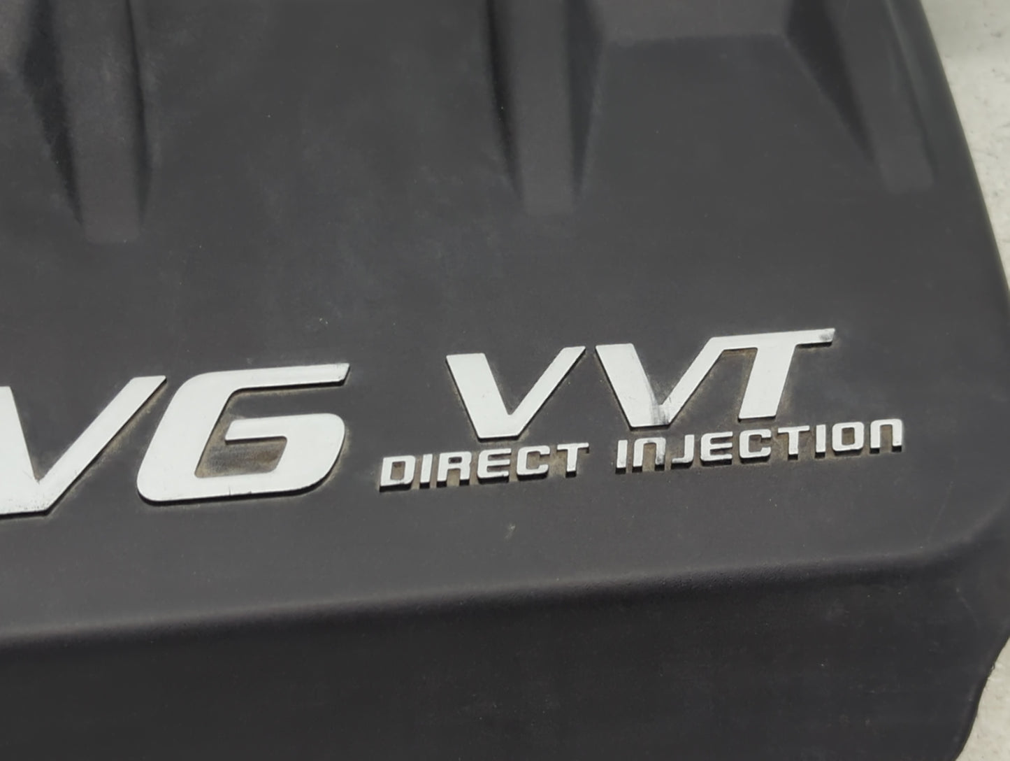 2010 Cadillac Srx Engine Cover - Oemusedautoparts1.com