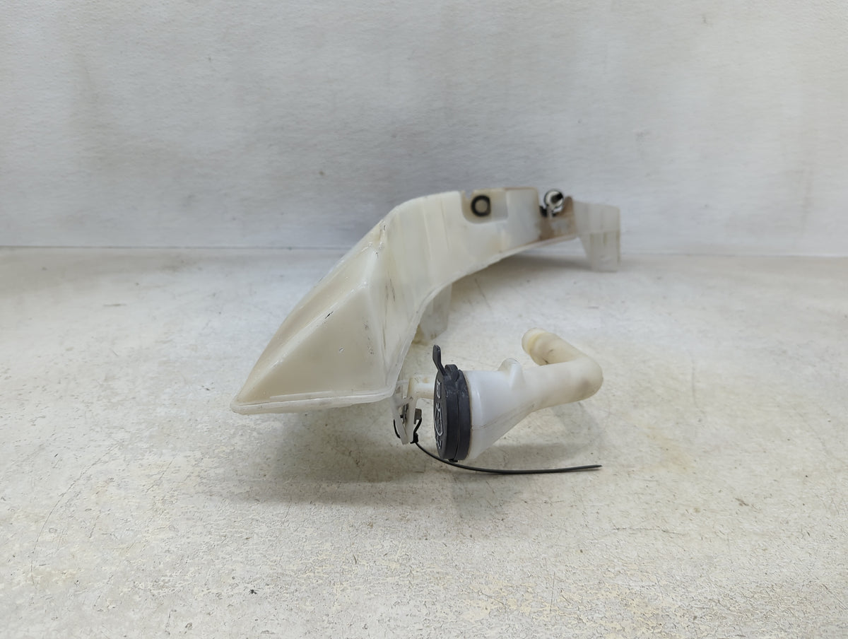 2010-2016 Cadillac Srx Radiator Coolant Overflow Expansion Tank Bottle 1393644 - Oemusedautoparts1.com