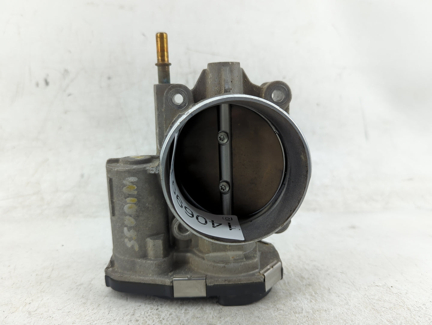 2010-2011 Cadillac Srx Throttle Body Fits Fits 2010 2011 OEM Used Auto Parts - Oemusedautoparts1.com