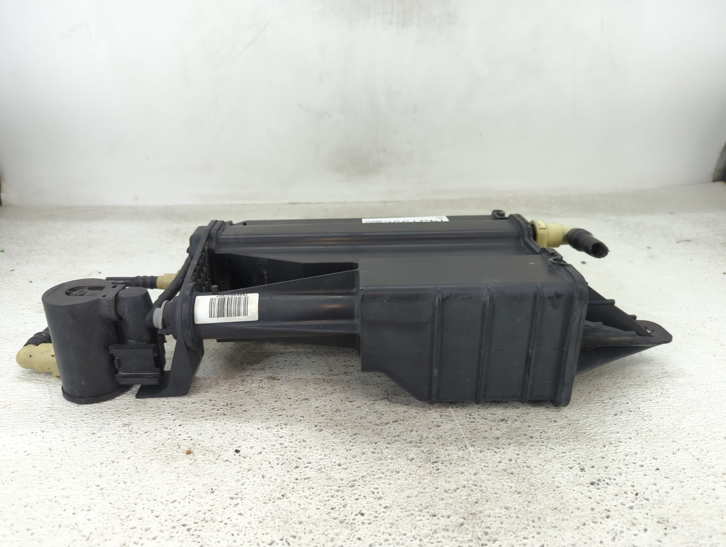 2010 Cadillac Srx Fuel Vapor Charcoal Canister - Oemusedautoparts1.com