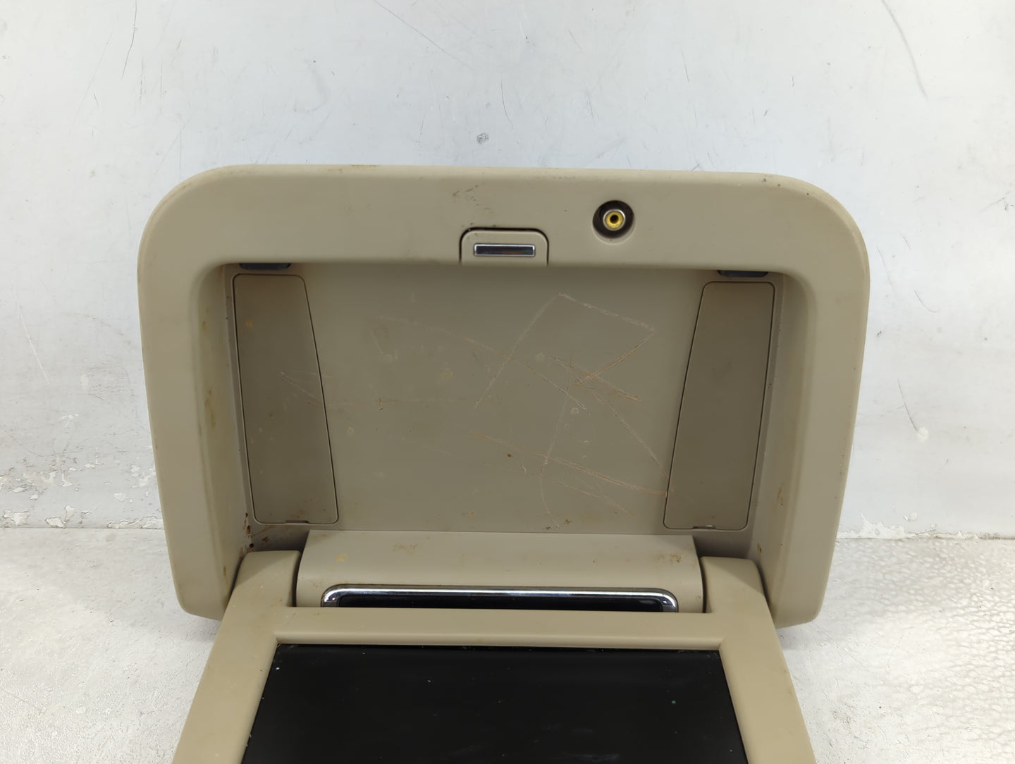 2010-2012 Cadillac Srx Information Display Screen - Oemusedautoparts1.com