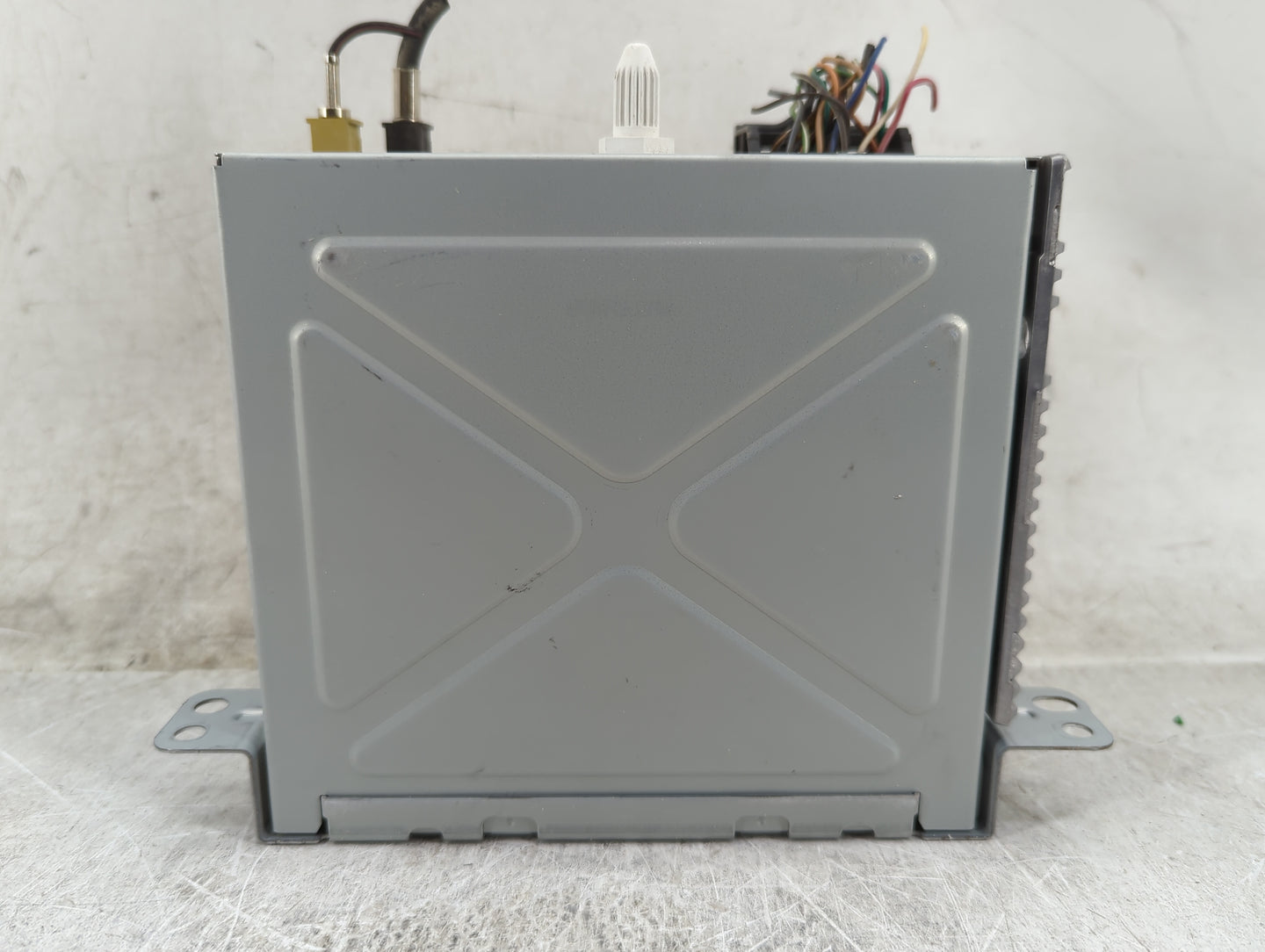 2010 Cadillac Srx Radio AM FM Cd Player Receiver Replacement Fits OEM Used Auto Parts - Oemusedautoparts1.com
