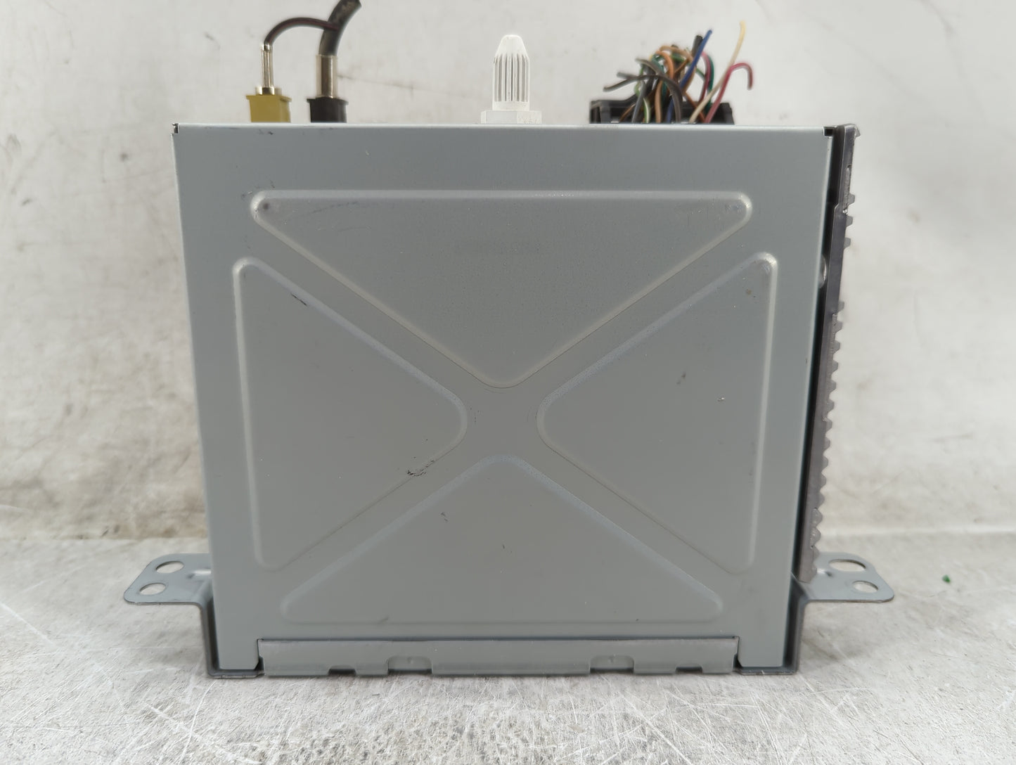 2010 Cadillac Srx Radio AM FM Cd Player Receiver Replacement Fits OEM Used Auto Parts - Oemusedautoparts1.com