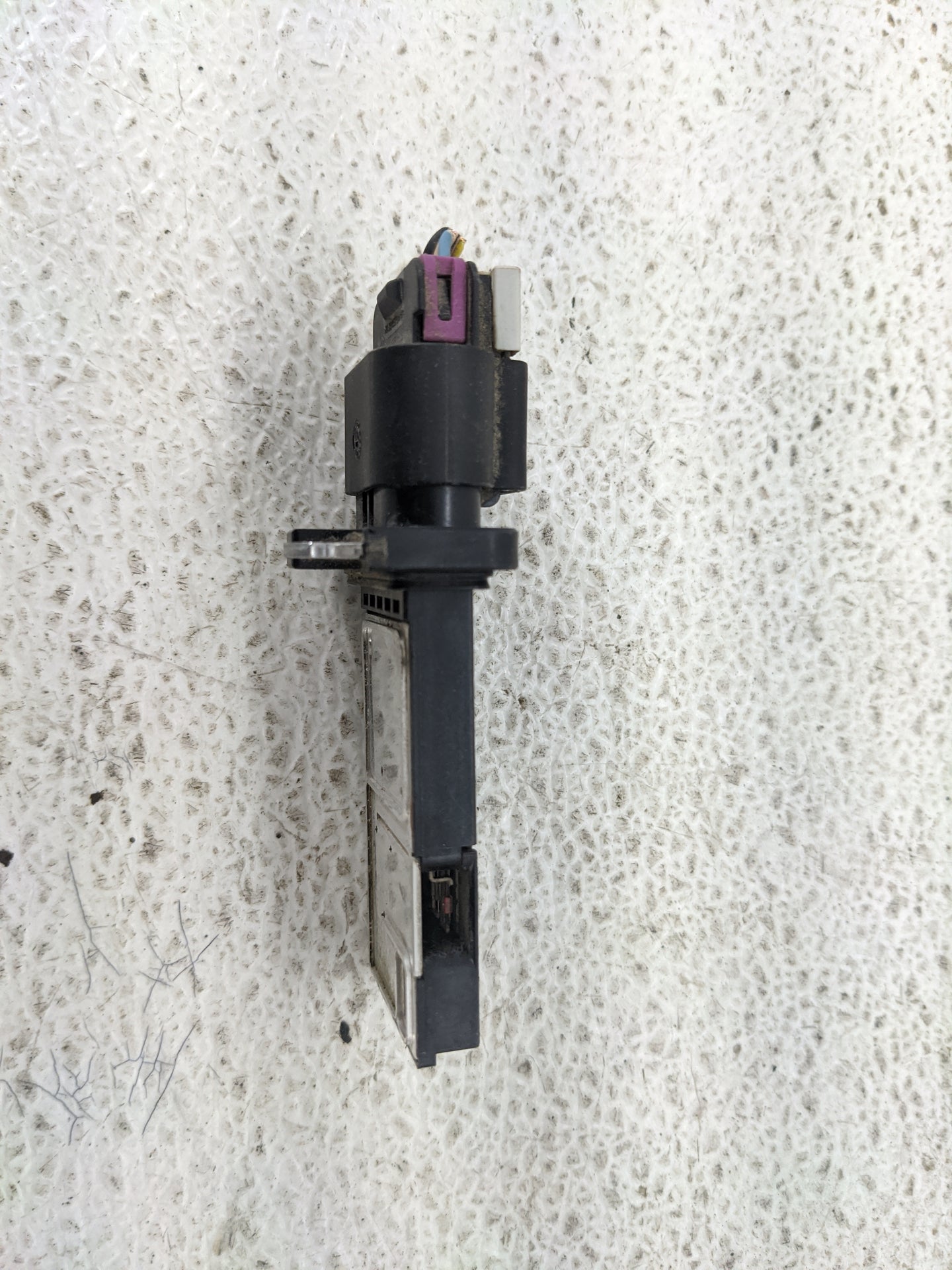 2007-2011 Cadillac Srx Mass Air Flow Meter Maf 1487537 - Oemusedautoparts1.com