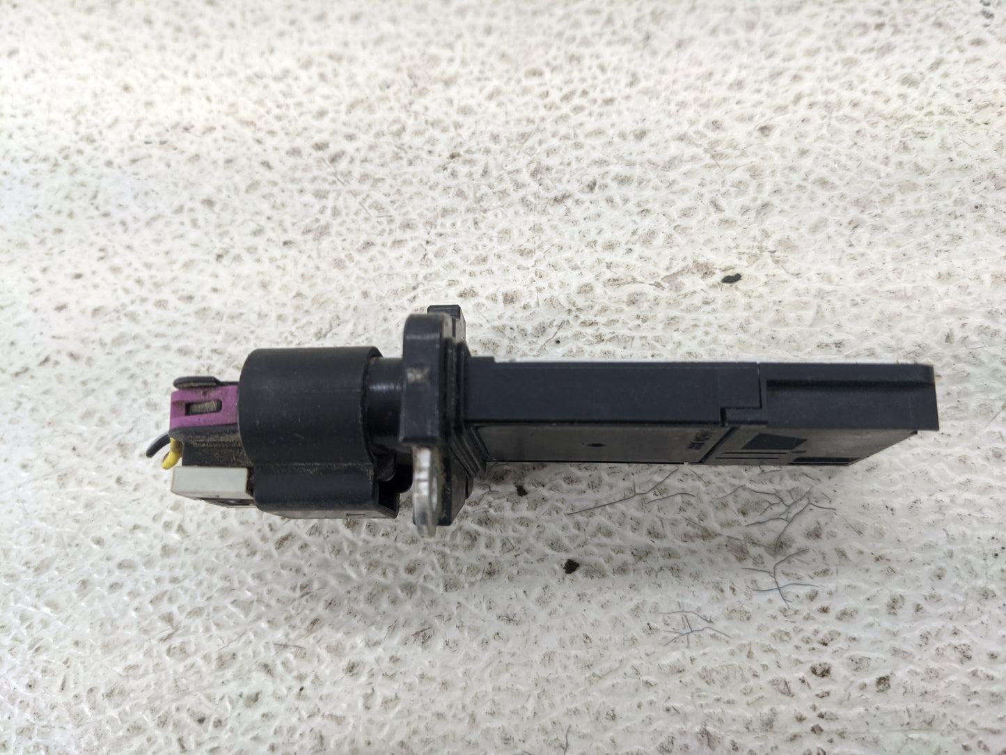 2007-2011 Cadillac Srx Mass Air Flow Meter Maf 1487537 - Oemusedautoparts1.com