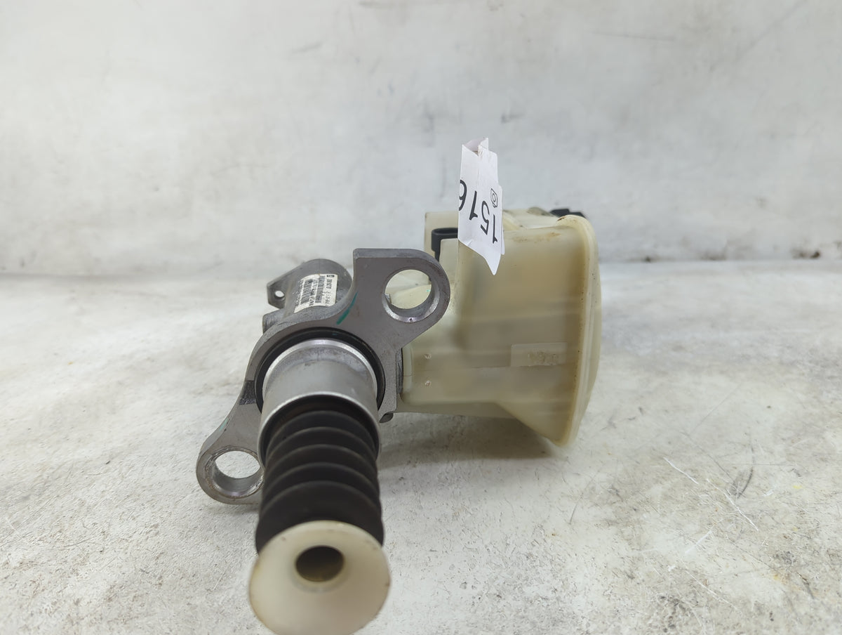 2010-2016 Cadillac Srx Brake Master Cylinder 1516212 - Oemusedautoparts1.com