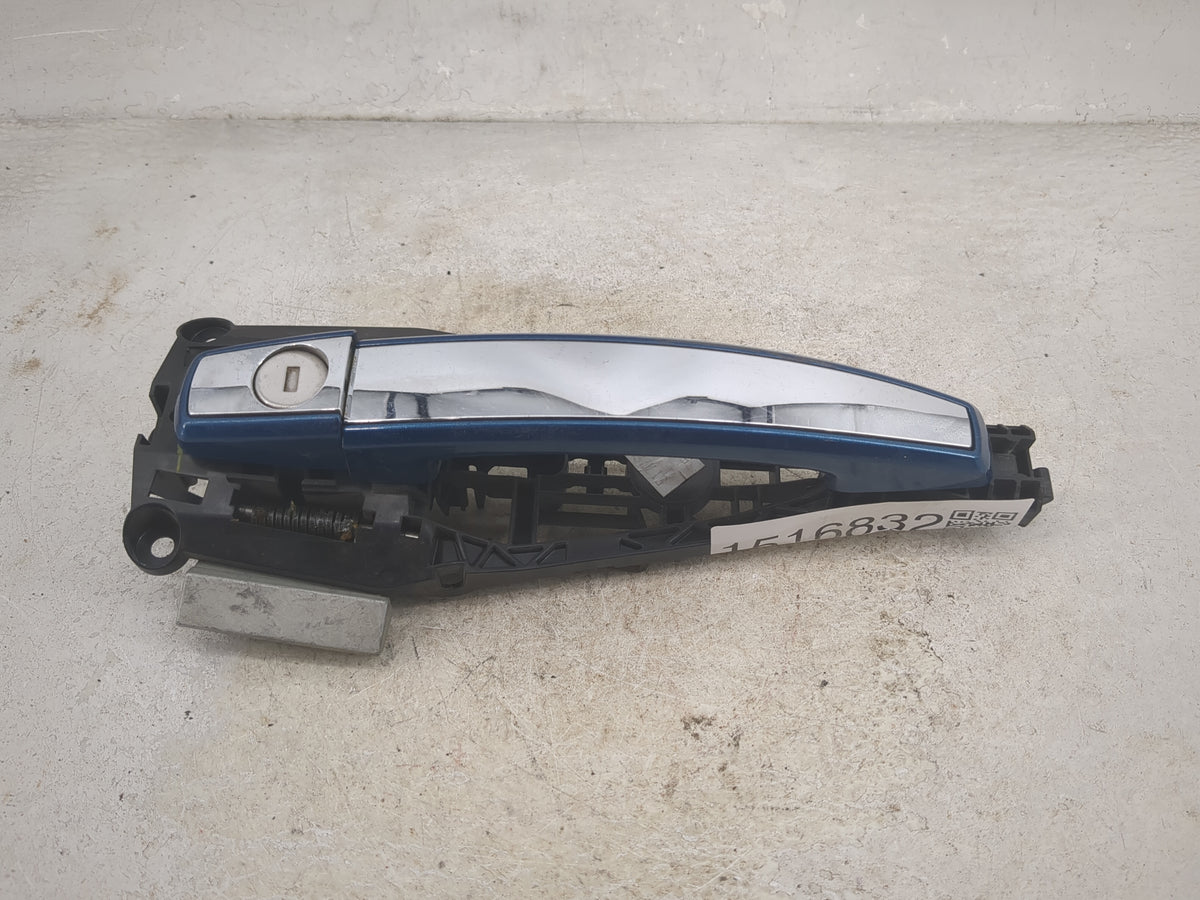 2010 Cadillac Srx Passenger Front Right Door Handle Exterior Assembly 1516832 - Oemusedautoparts1.com