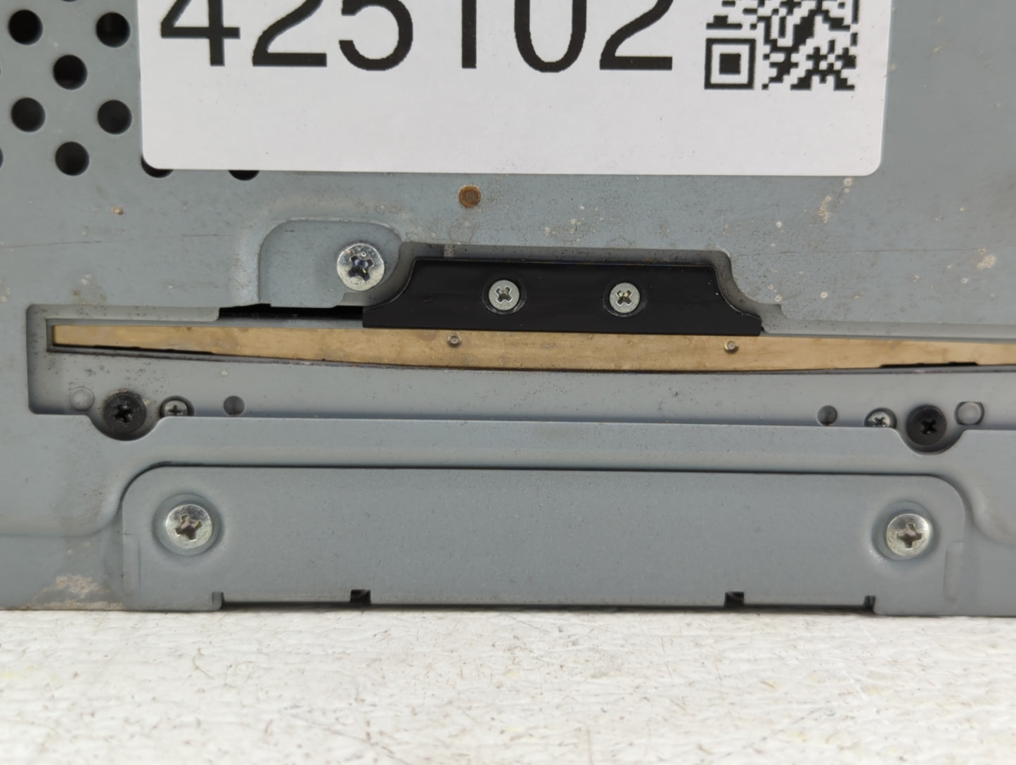 2010-2010 Cadillac Srx Am Fm Cd Player Radio Receiver - Oemusedautoparts1.com