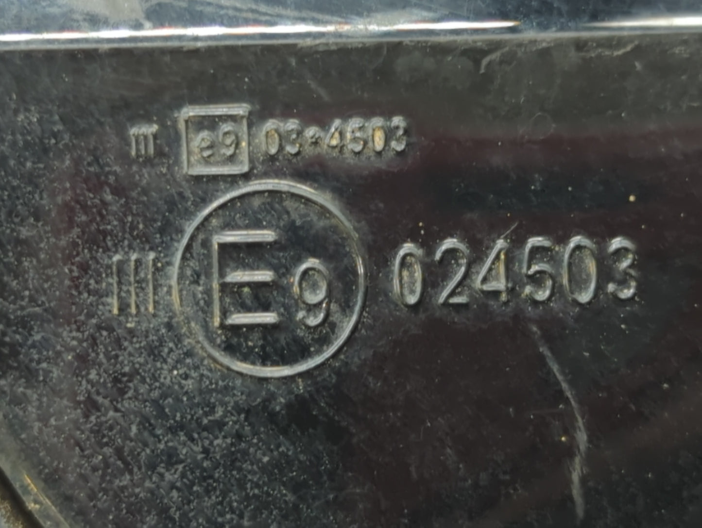 2010 Cadillac Srx Side Mirror Replacement Passenger Right View Door Mirror P/N:E9024503 Fits OEM Used Auto Parts - Oemusedau