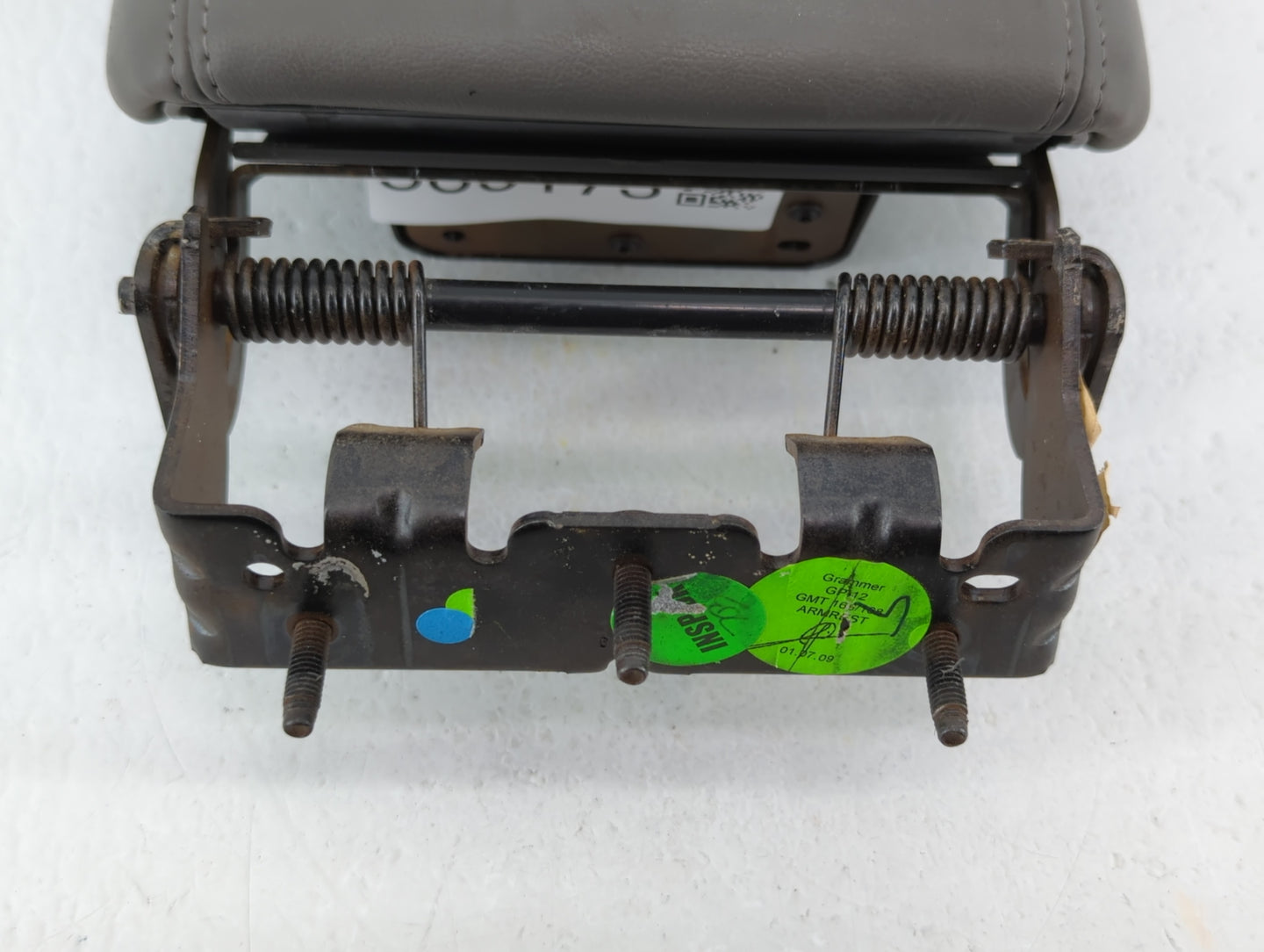 2010-2010 Cadillac Srx Center Console Armrest Cover Lid Brown - Oemusedautoparts1.com