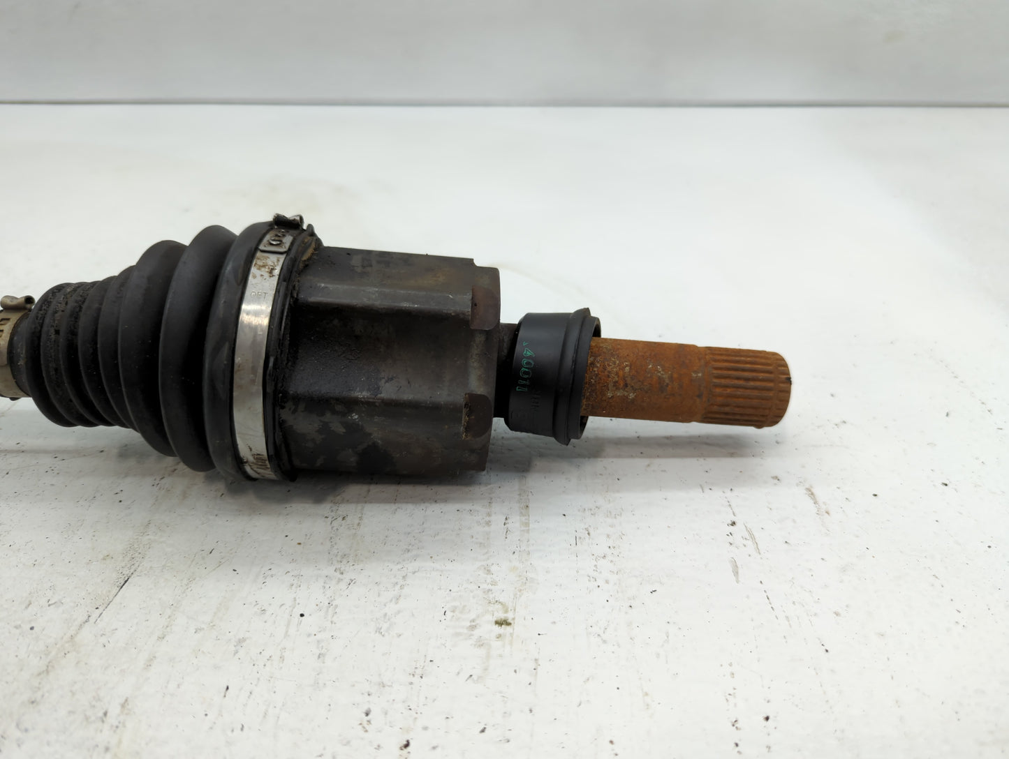 2010-2011 Cadillac Srx Axle Shaft Front Driver Cv C/v - Oemusedautoparts1.com