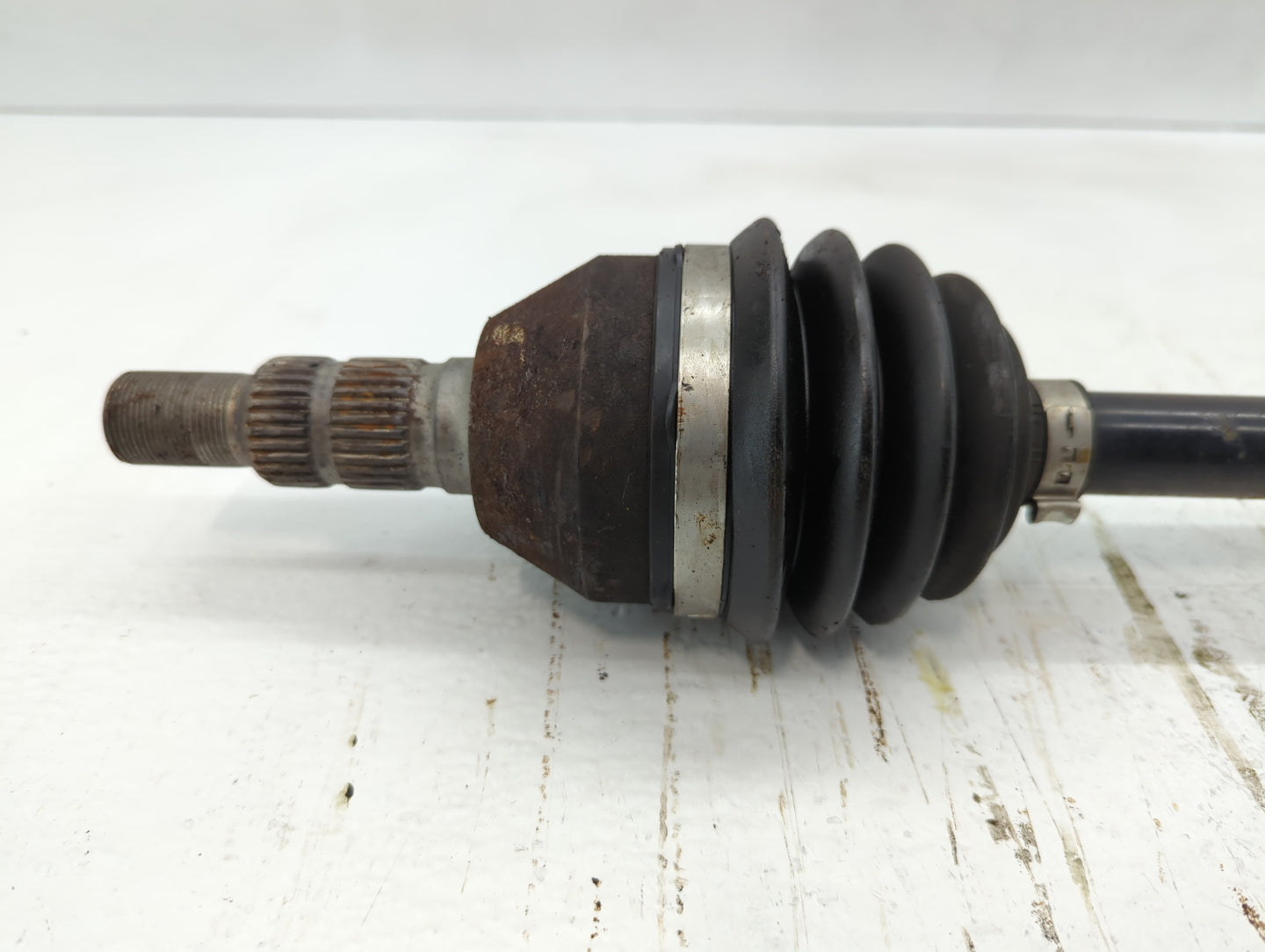2010-2011 Cadillac Srx Axle Shaft Front Passenger Cv C/v - Oemusedautoparts1.com
