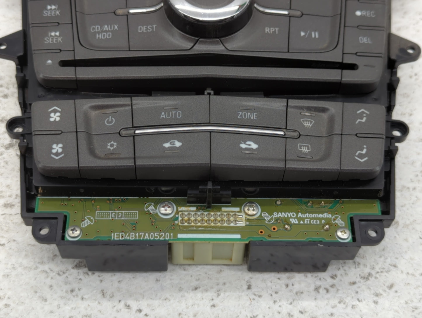 Cadillac Srx Am Fm Cd Player Radio Receiver - Oemusedautoparts1.com