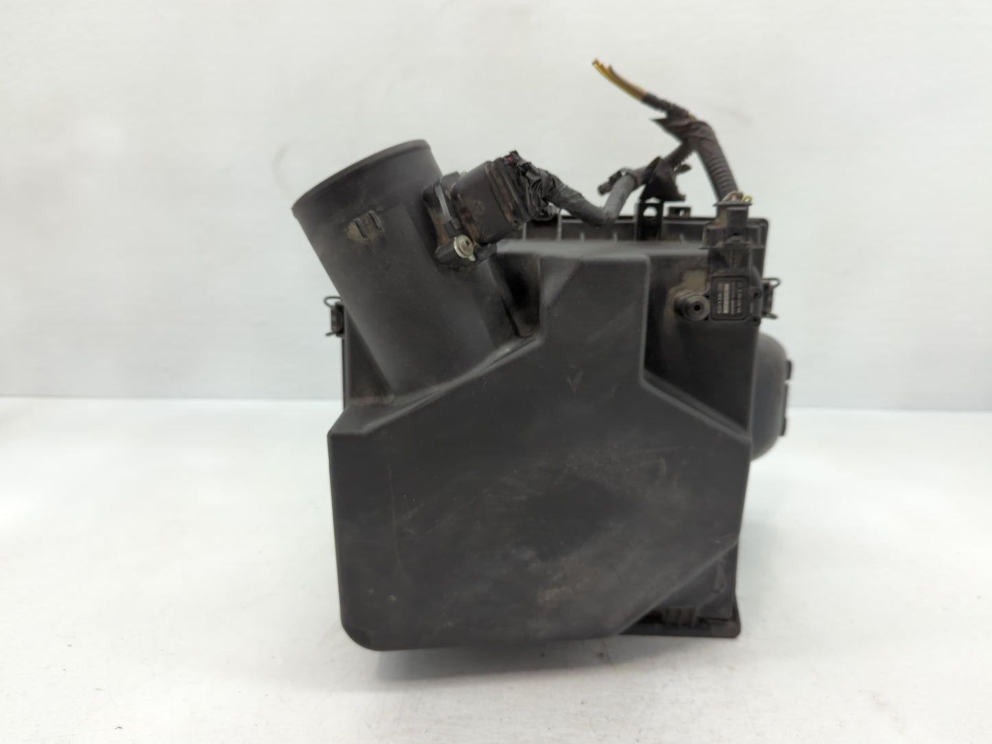 2010-2010 Cadillac Srx Air Cleaner Intake-duct Hose Tube - Oemusedautoparts1.com