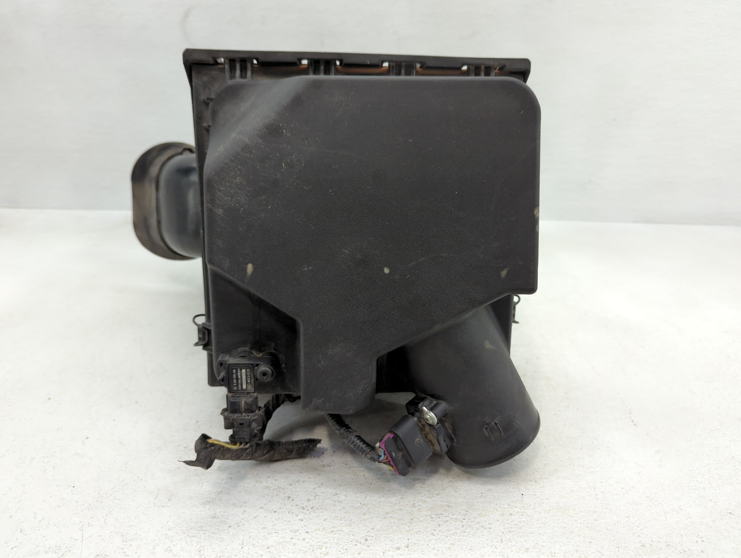 2010 Cadillac Srx Air Cleaner Intake-duct Hose Tube - Oemusedautoparts1.com