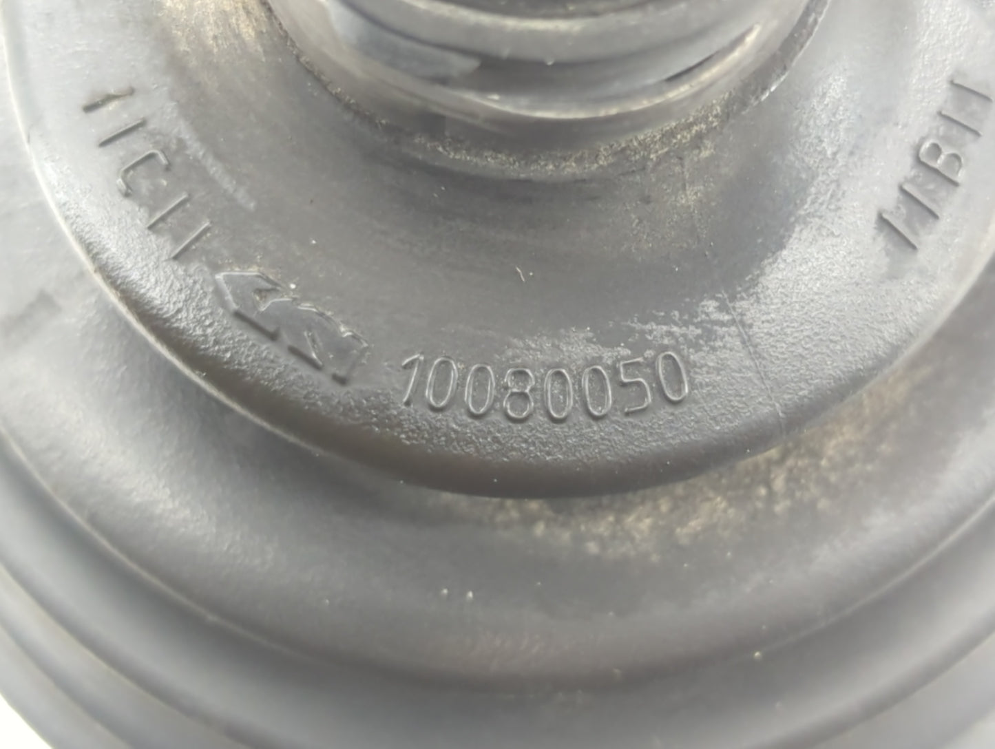 2010-2011 Cadillac Srx Axle Shaft Front Passenger Cv C/v - Oemusedautoparts1.com
