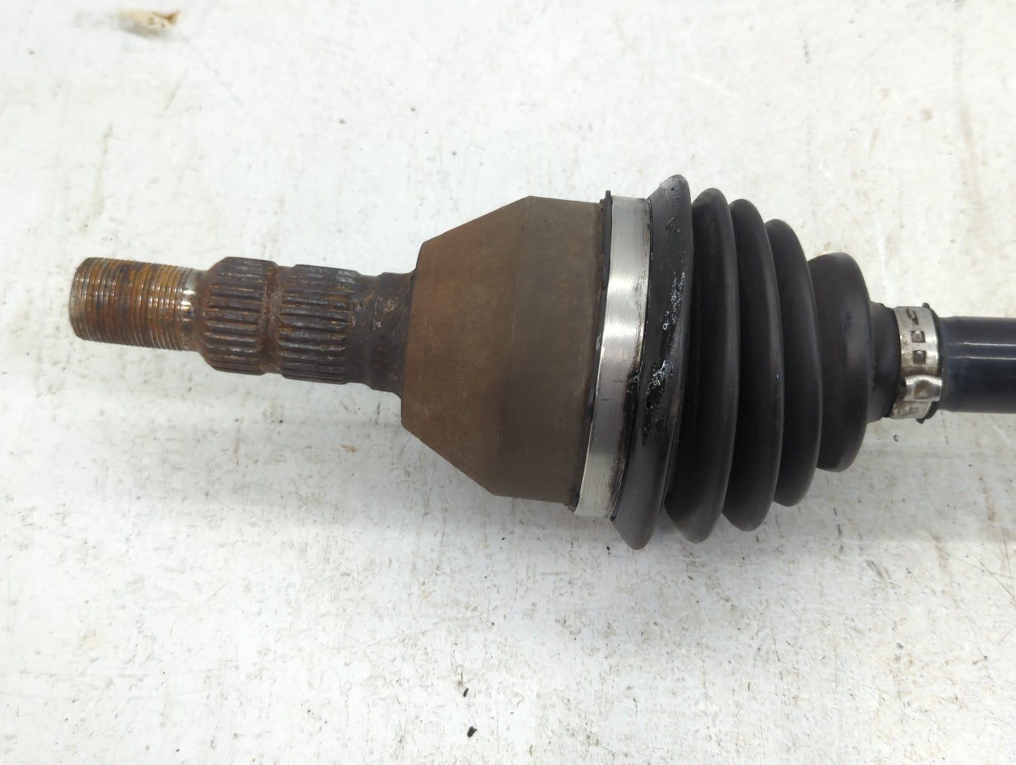 2010-2011 Cadillac Srx Axle Shaft Front Driver Cv C/v - Oemusedautoparts1.com