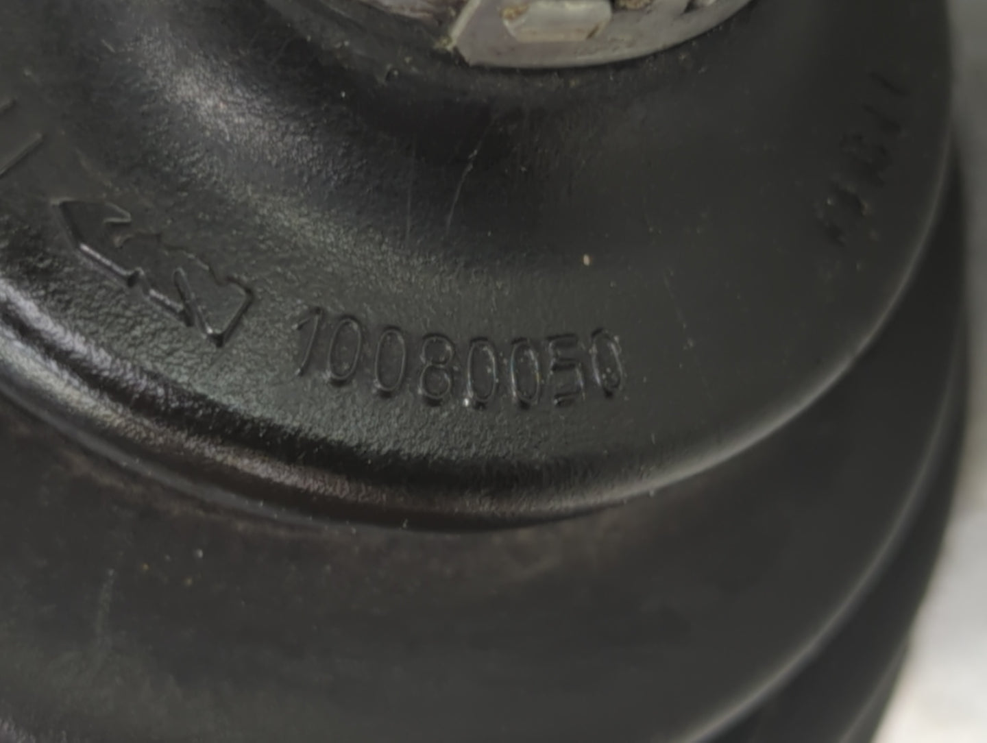2010-2011 Cadillac Srx Axle Shaft Front Driver Cv C/v - Oemusedautoparts1.com