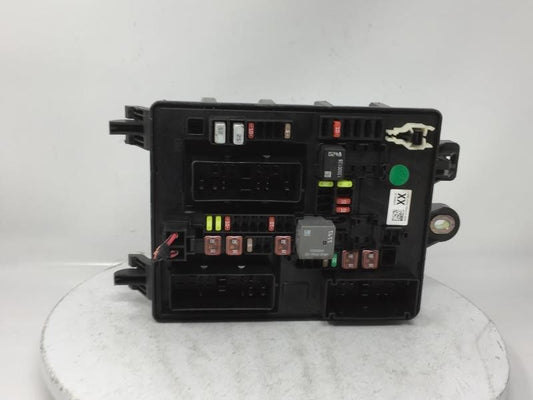 2010 Cadillac Srx Fusebox Fuse Box Panel Relay Module P/N:20788234 Fits OEM Used Auto Parts - Oemusedautoparts1.com