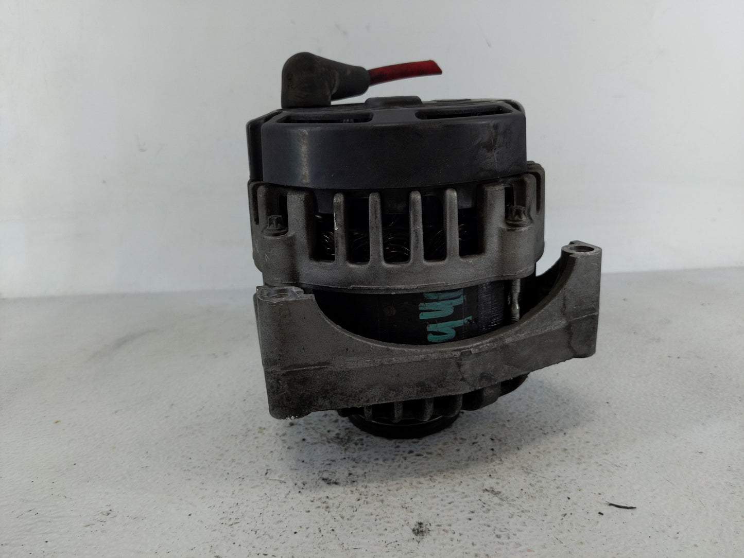 2010 Chevrolet Avalanche 1500 Alternator Replacement Generator Charging Assembly Engine OEM Fits OEM Used Auto Parts - Oemus