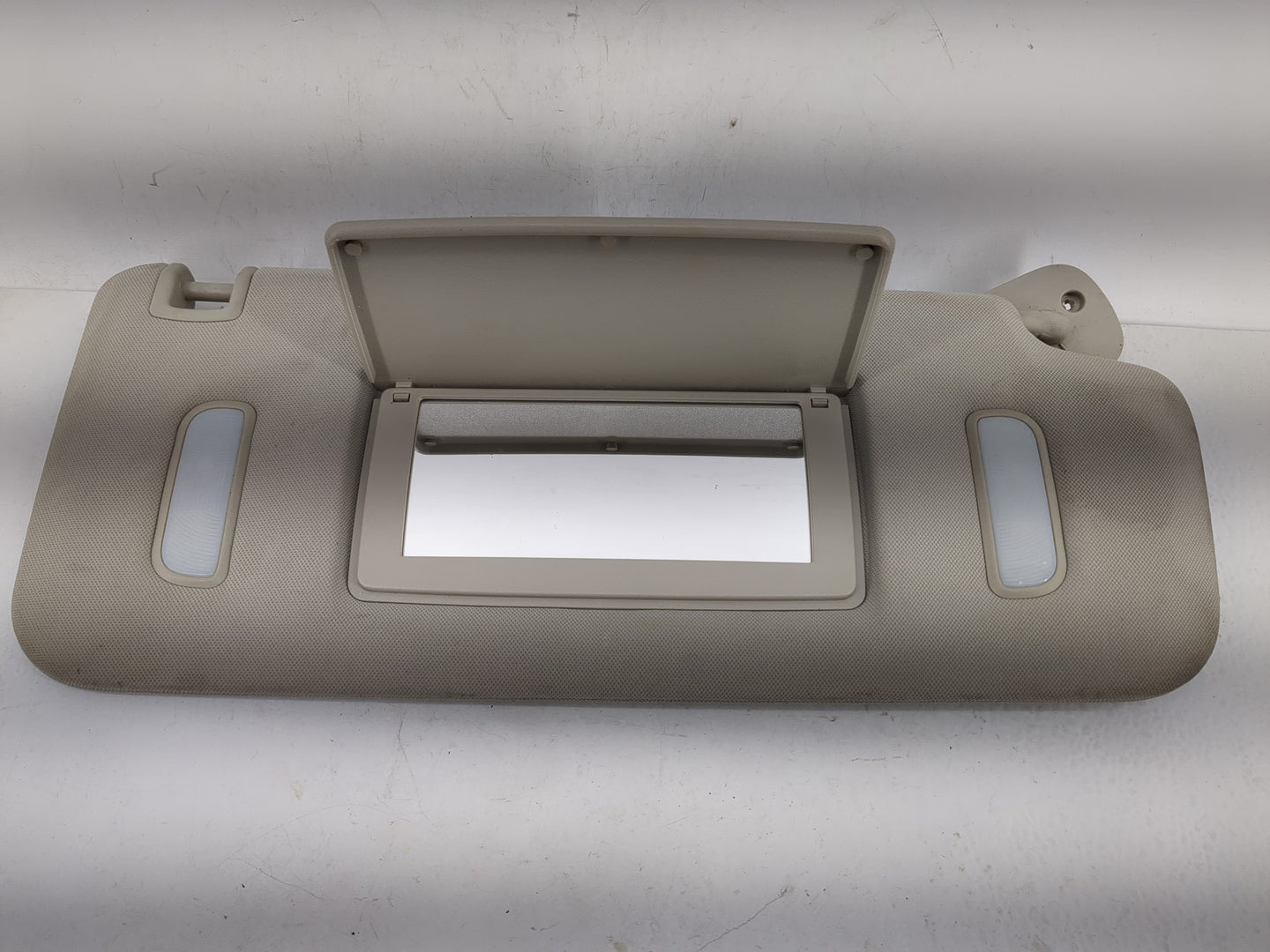 2010 Chevrolet Avalanche 1500 Sun Visor Shade Replacement Passenger Right Mirror Fits Fits 2007 2008 2009 2011 2012 2013 201