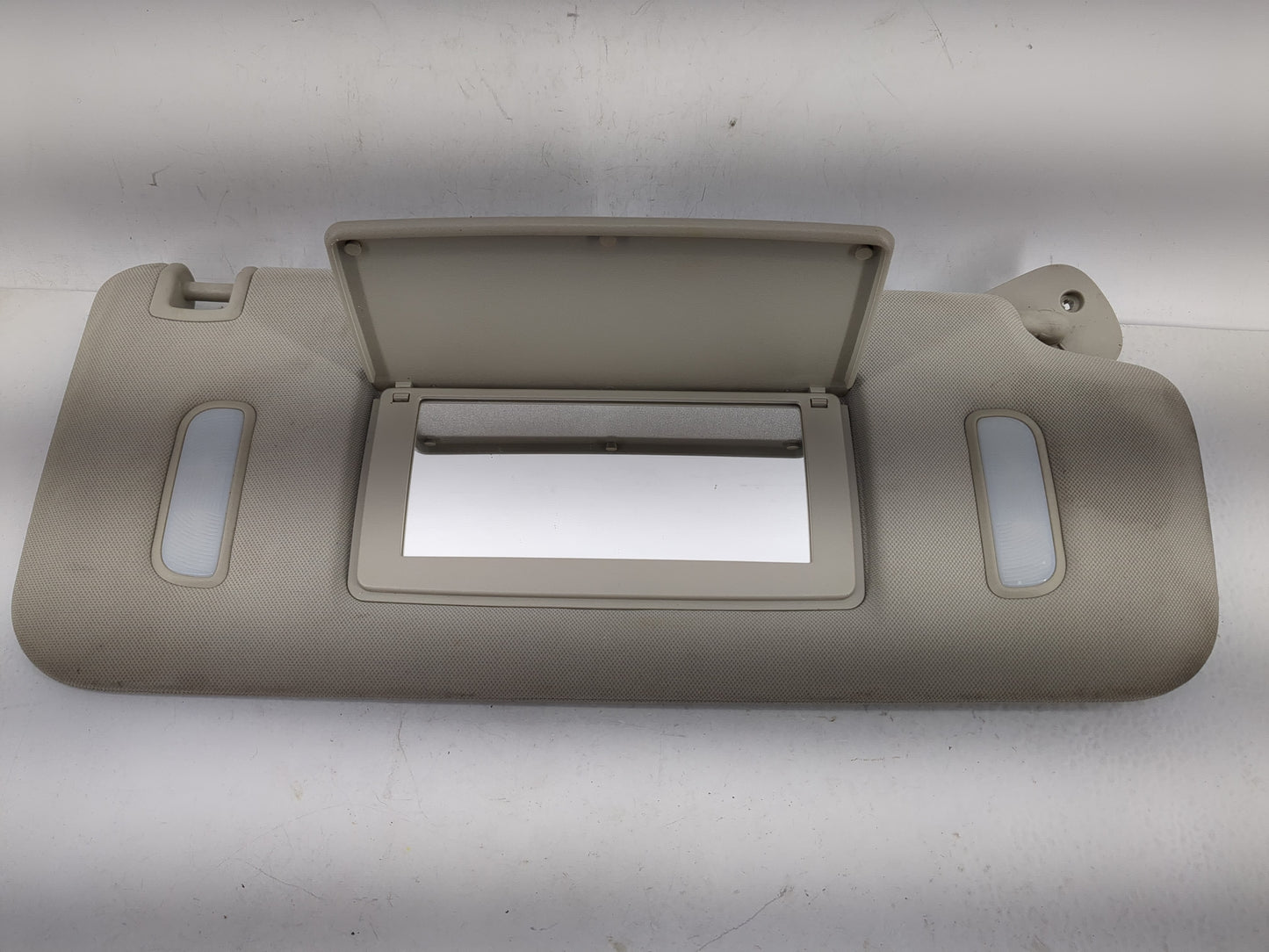2010 Chevrolet Avalanche 1500 Sun Visor Shade Replacement Passenger Right Mirror Fits Fits 2007 2008 2009 2011 2012 2013 201
