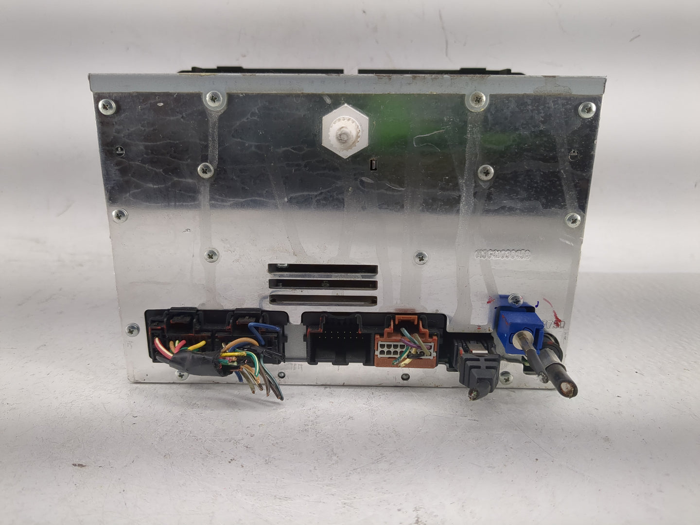 2010 Chevrolet Avalanche 1500 Radio AM FM Cd Player Receiver Replacement P/N:25966512 Fits Fits 2011 OEM Used Auto Parts - O