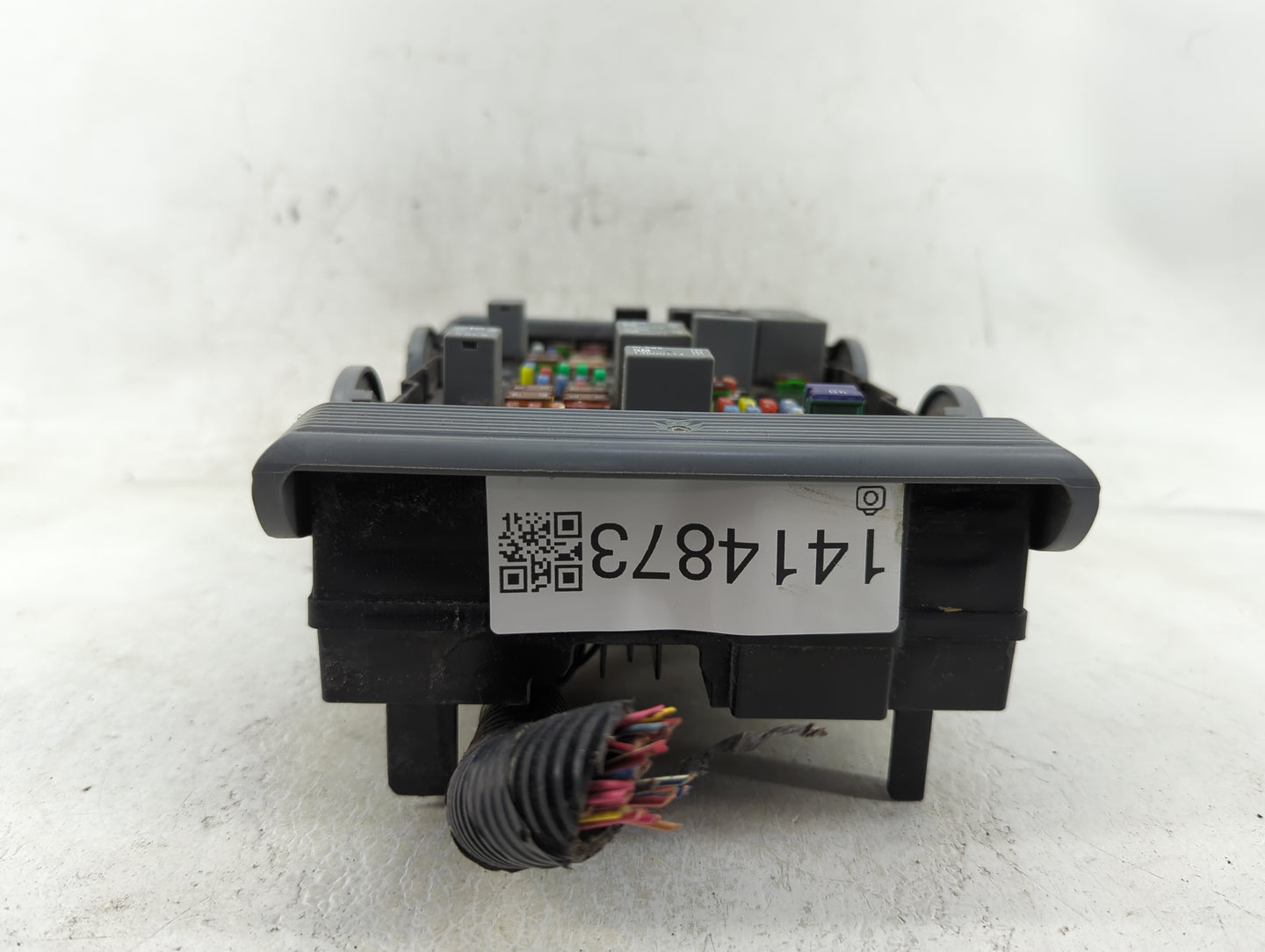 2010 Chevrolet Avalanche 1500 Fusebox Fuse Box Panel Relay Module P/N:25941368 01 Fits Fits 2011 2012 2013 2014 OEM Used Aut