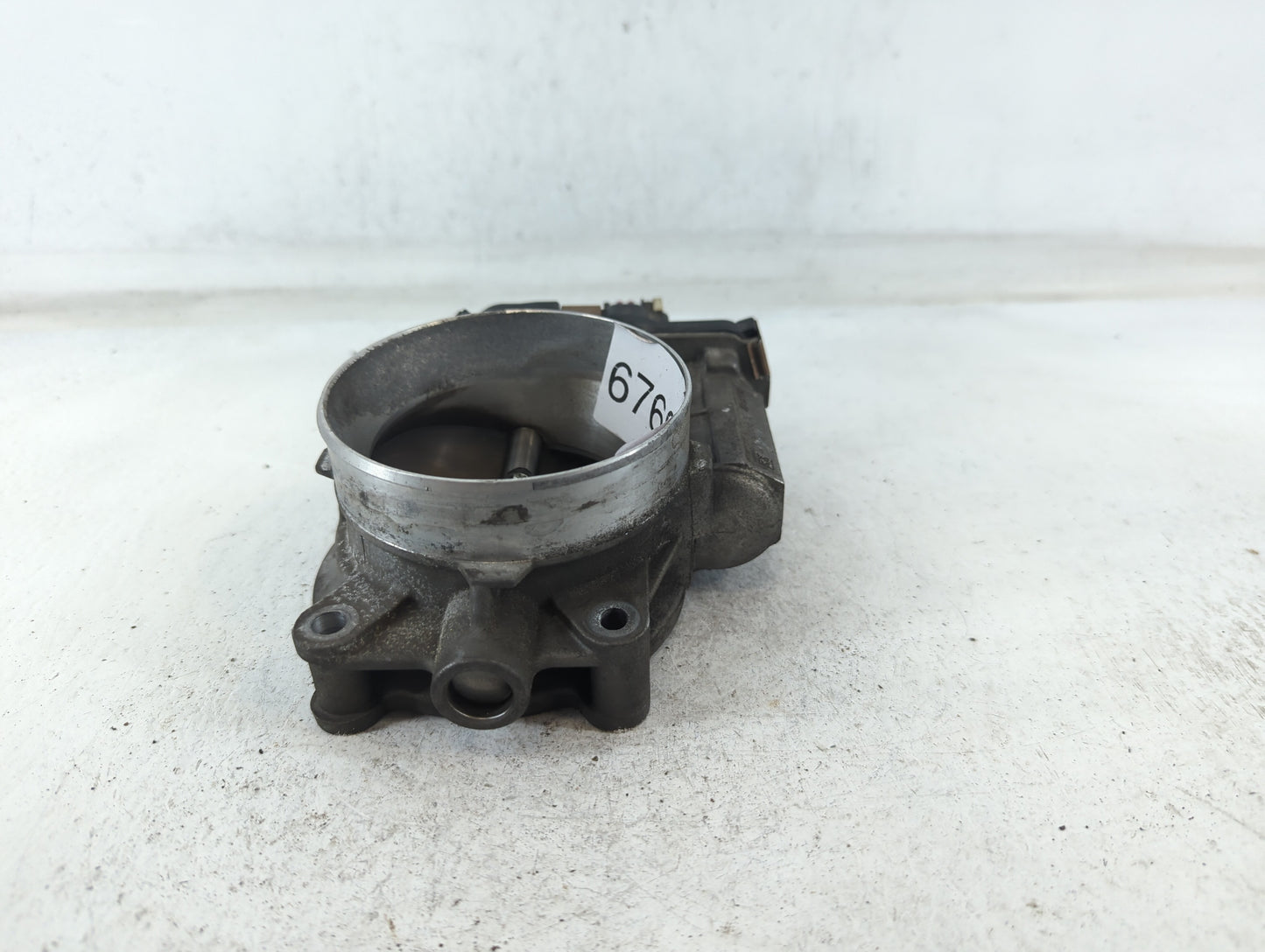 2010 Chevrolet Avalanche 1500 Throttle Body P/N:RMW87-3C9992 Fits Fits 2009 2011 2012 2013 2014 2015 OEM Used Auto Parts - O