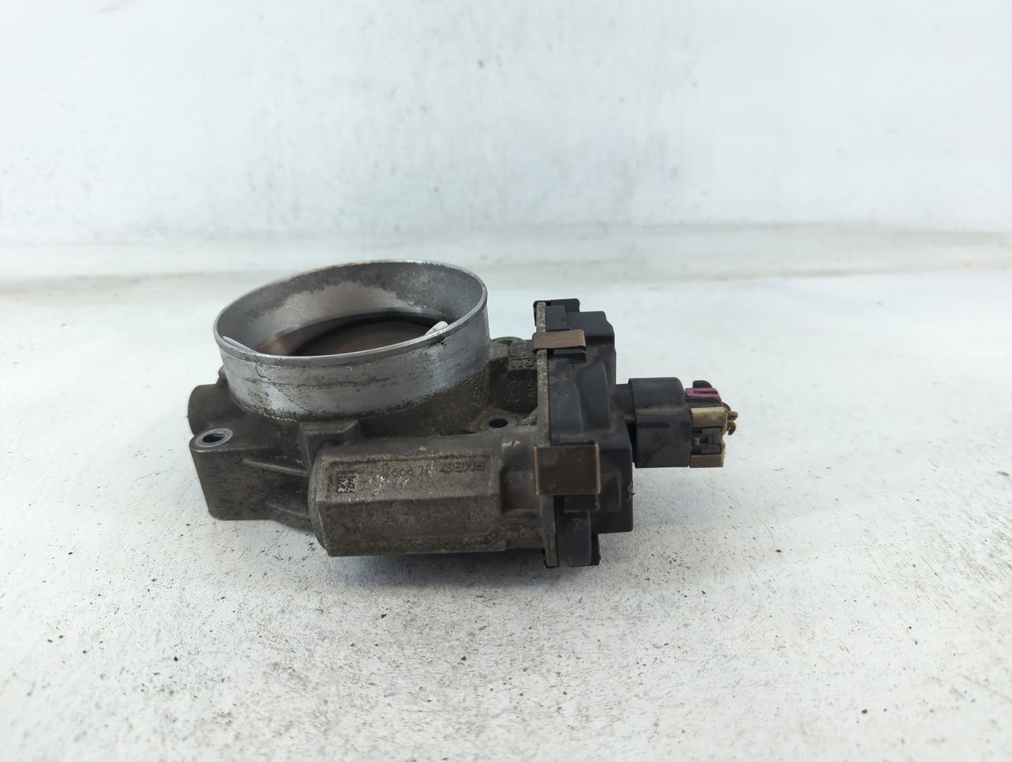 2010 Chevrolet Avalanche 1500 Throttle Body P/N:RMW87-3C9992 Fits Fits 2009 2011 2012 2013 2014 2015 OEM Used Auto Parts - O