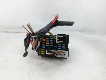 2010 Chevrolet Avalanche 1500 Fusebox Fuse Box Panel Relay Module P/N:PP-PD25 Fits Fits 2011 2012 2013 2014 OEM Used Auto Pa