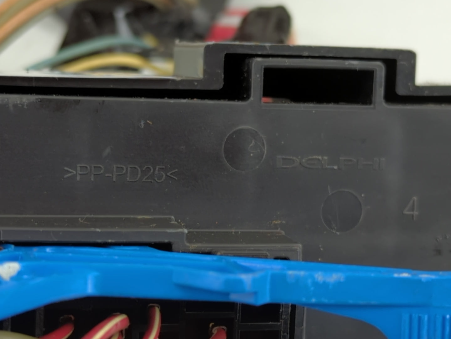 2010 Chevrolet Avalanche 1500 Fusebox Fuse Box Panel Relay Module P/N:PP-PD25 Fits Fits 2011 2012 2013 2014 OEM Used Auto Pa