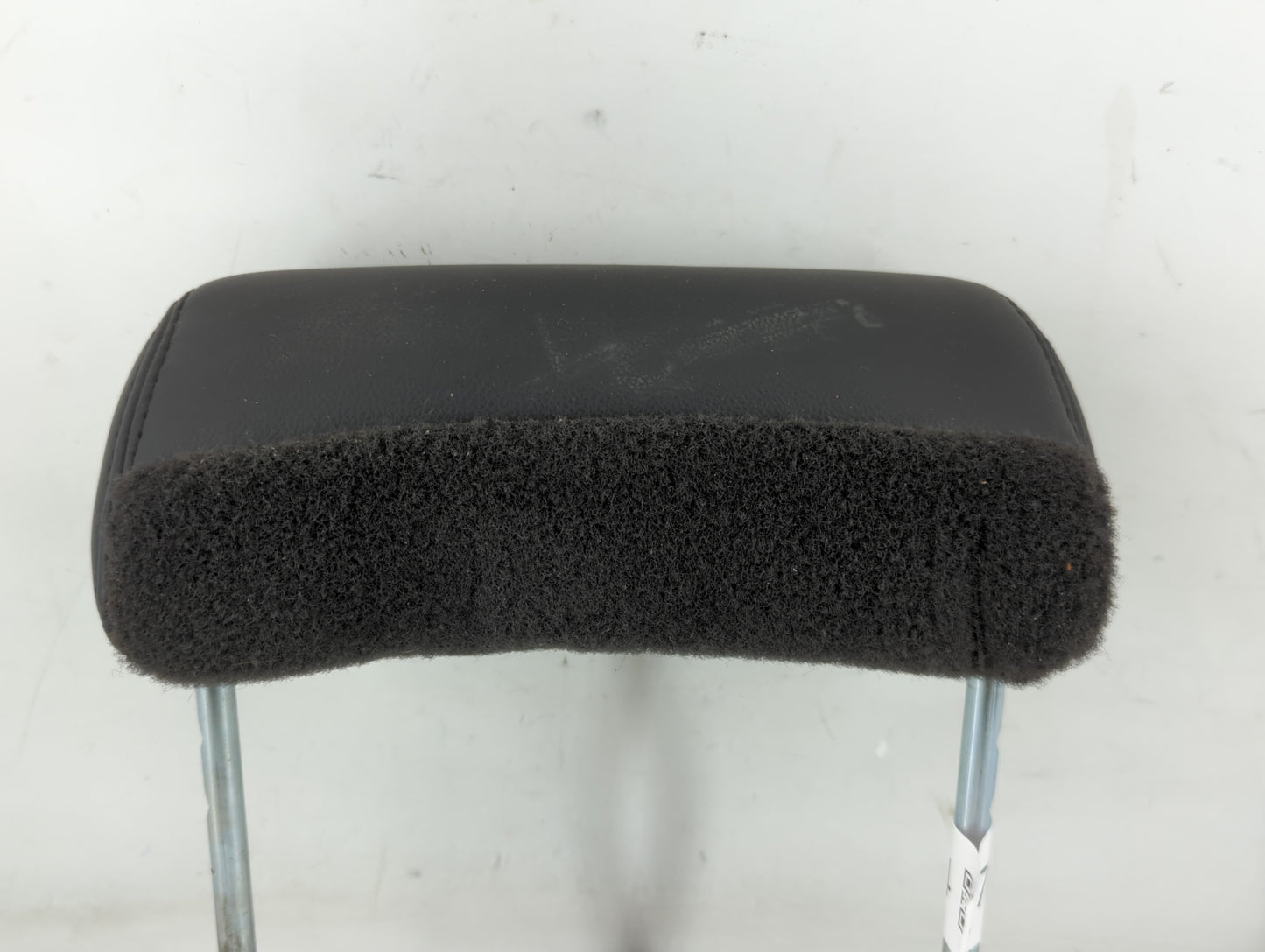 2010 Chevrolet Avalanche 1500 Headrest Head Rest Front Driver Passenger Seat Fits Fits 2011 OEM Used Auto Parts - Oemusedaut