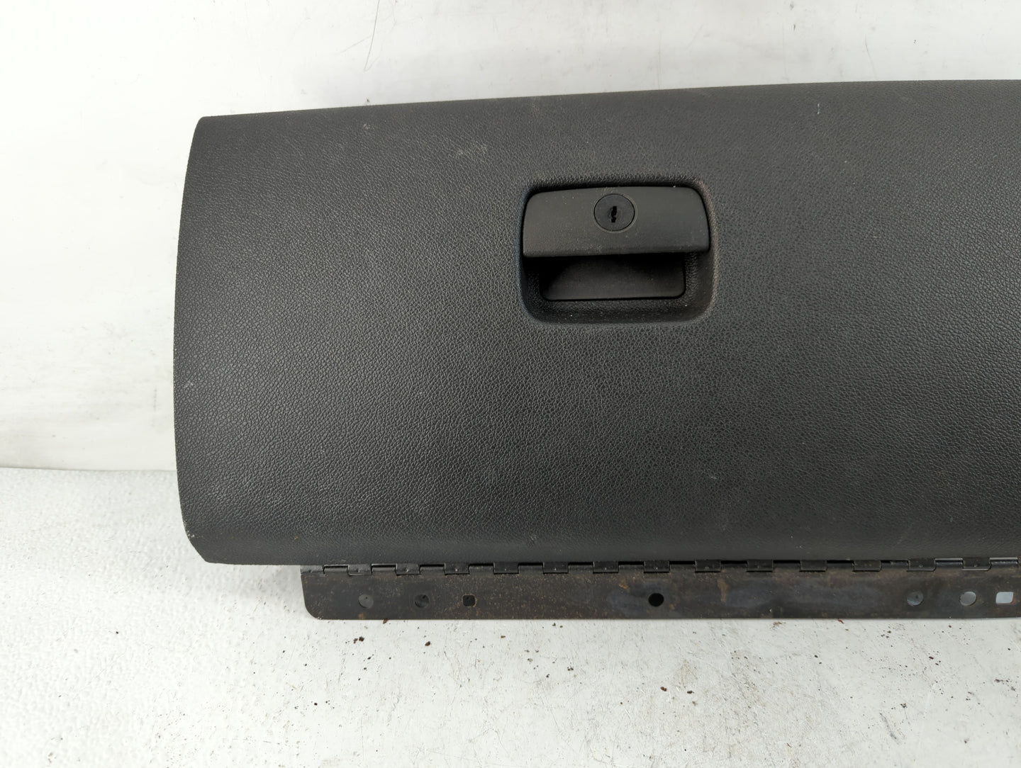 2010 Avalanche 1500 Passenger Glove Box Door Storage Compartment - Oemusedautoparts1.com