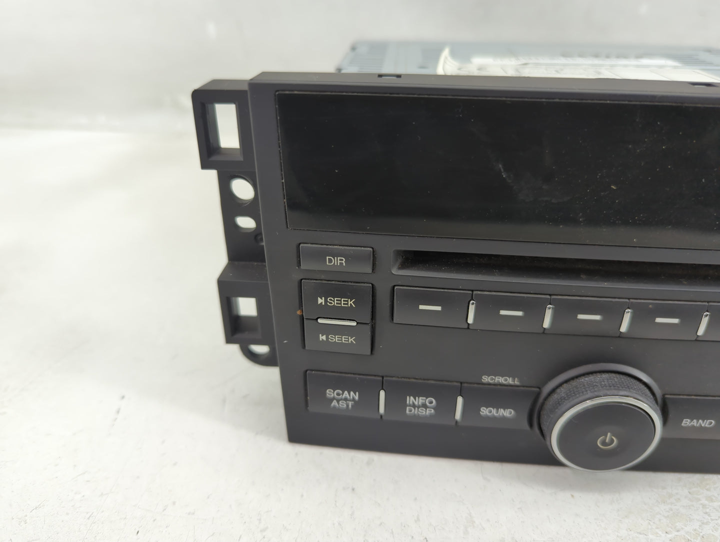 2009-2010 Chevrolet Aveo Radio AM FM Cd Player Receiver Replacement P/N:AGC-7110TA-EZ Fits Fits 2009 2010 OEM Used Auto Part