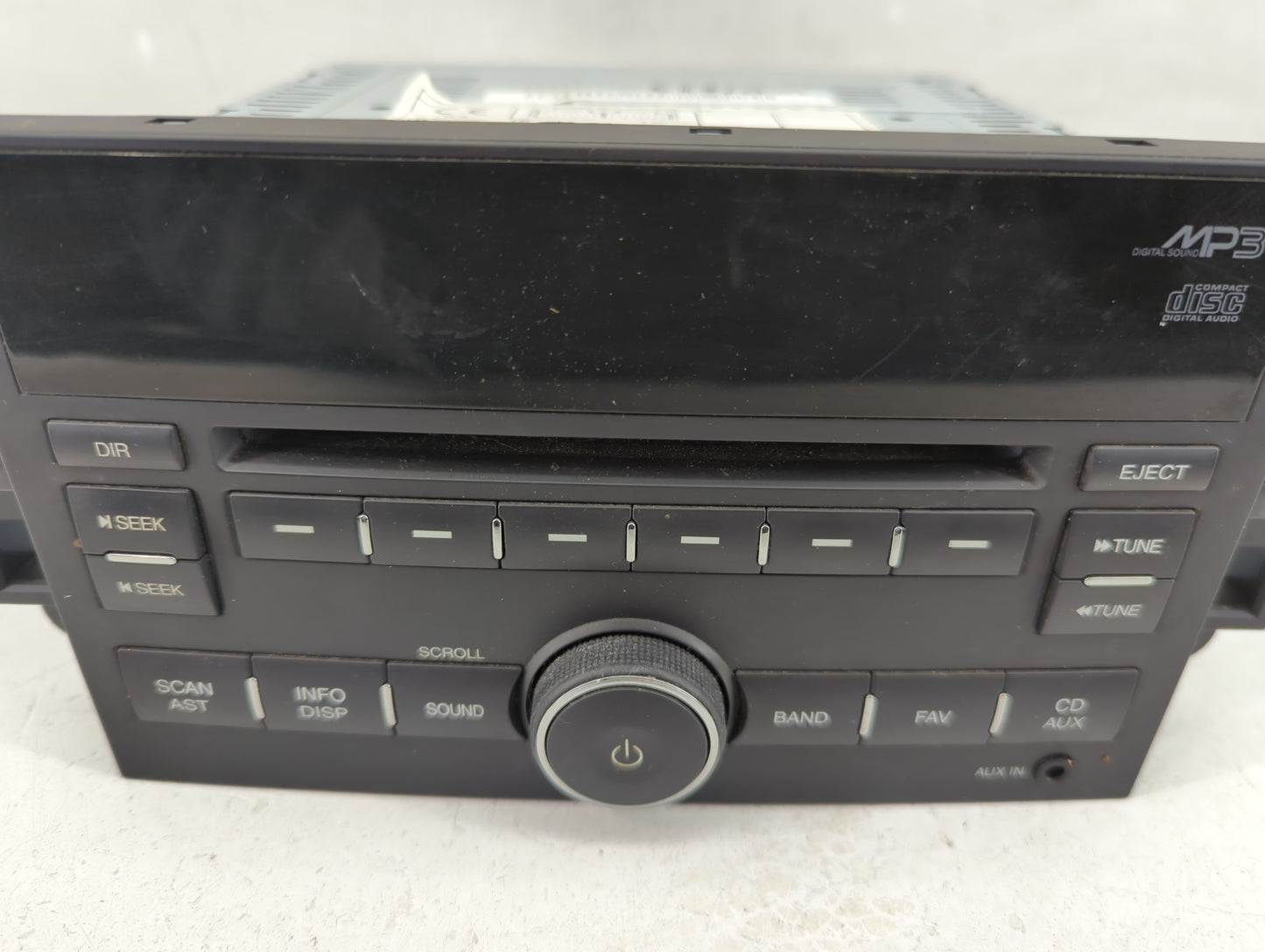 2009-2010 Chevrolet Aveo Radio AM FM Cd Player Receiver Replacement P/N:AGC-7110TA-EZ Fits Fits 2009 2010 OEM Used Auto Part
