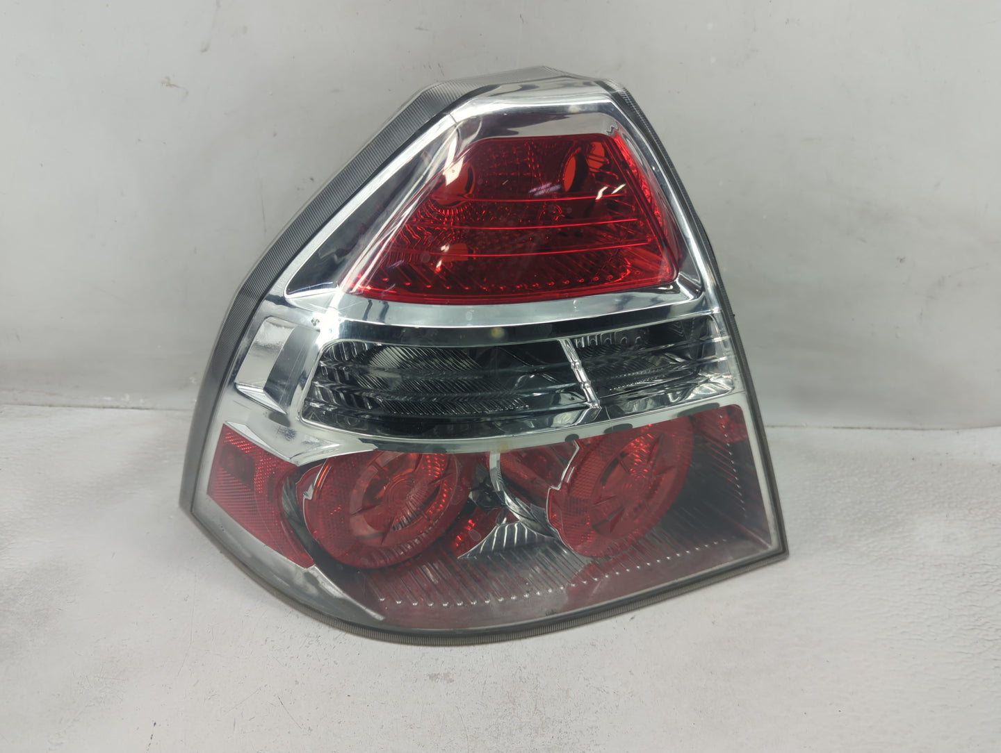 2009-2011 Chevrolet Aveo Tail Light Assembly Driver Left OEM Fits Fits 2009 2010 2011 OEM Used Auto Parts - Oemusedautoparts