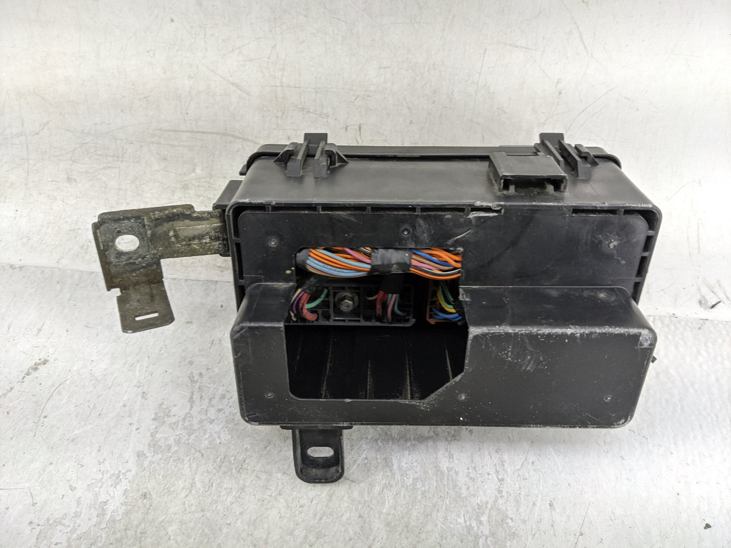 2009-2011 Chevrolet Aveo Fusebox Fuse Box Panel Relay Module P/N:96867127 Fits Fits 2009 2010 2011 OEM Used Auto Parts - Oem