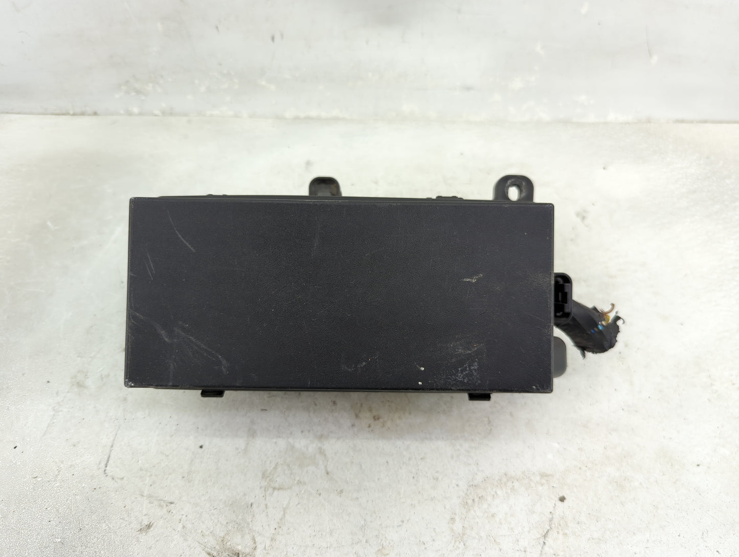 2009-2011 Chevrolet Aveo Fusebox Fuse Box Panel Relay Module P/N:96867127 Fits Fits 2009 2010 2011 OEM Used Auto Parts - Oem