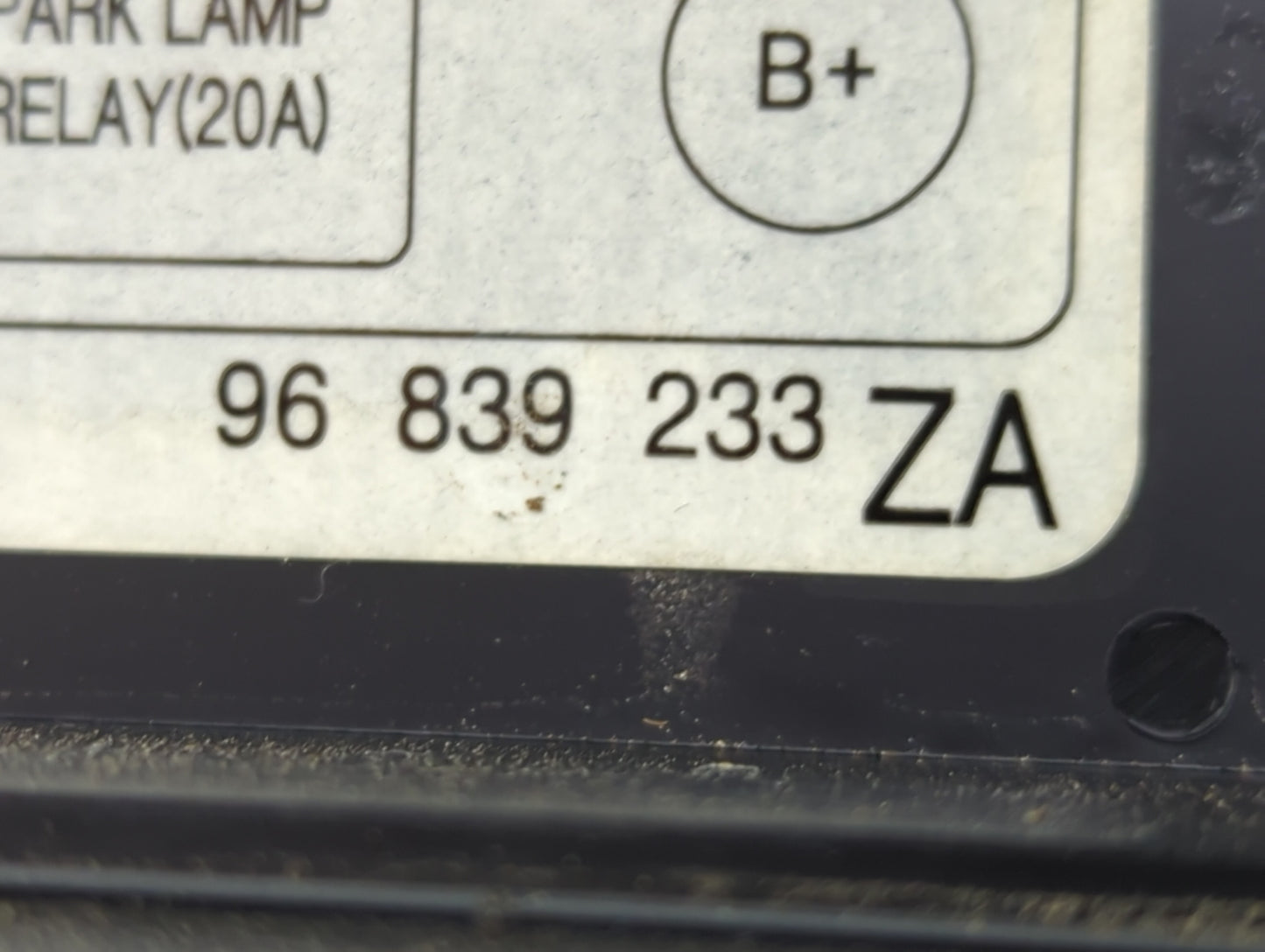2009-2011 Chevrolet Aveo Fusebox Fuse Box Panel Relay Module P/N:96867127 Fits Fits 2009 2010 2011 OEM Used Auto Parts - Oem